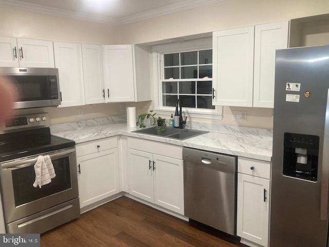 BERKELEY MANOR - Residential