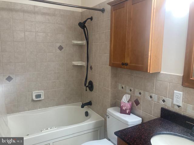 BERKELEY MANOR - Residential