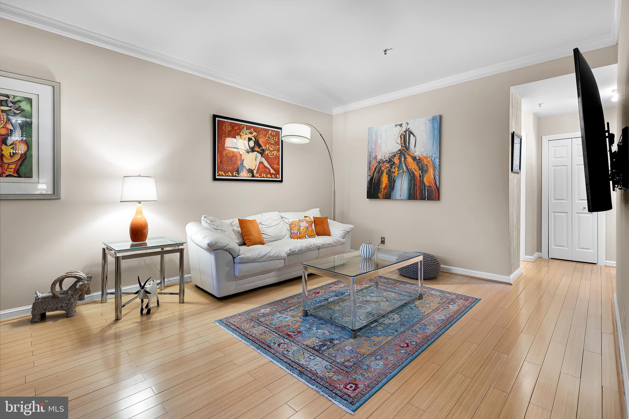 HARBOR COURT CONDOMINIUMS - Residential