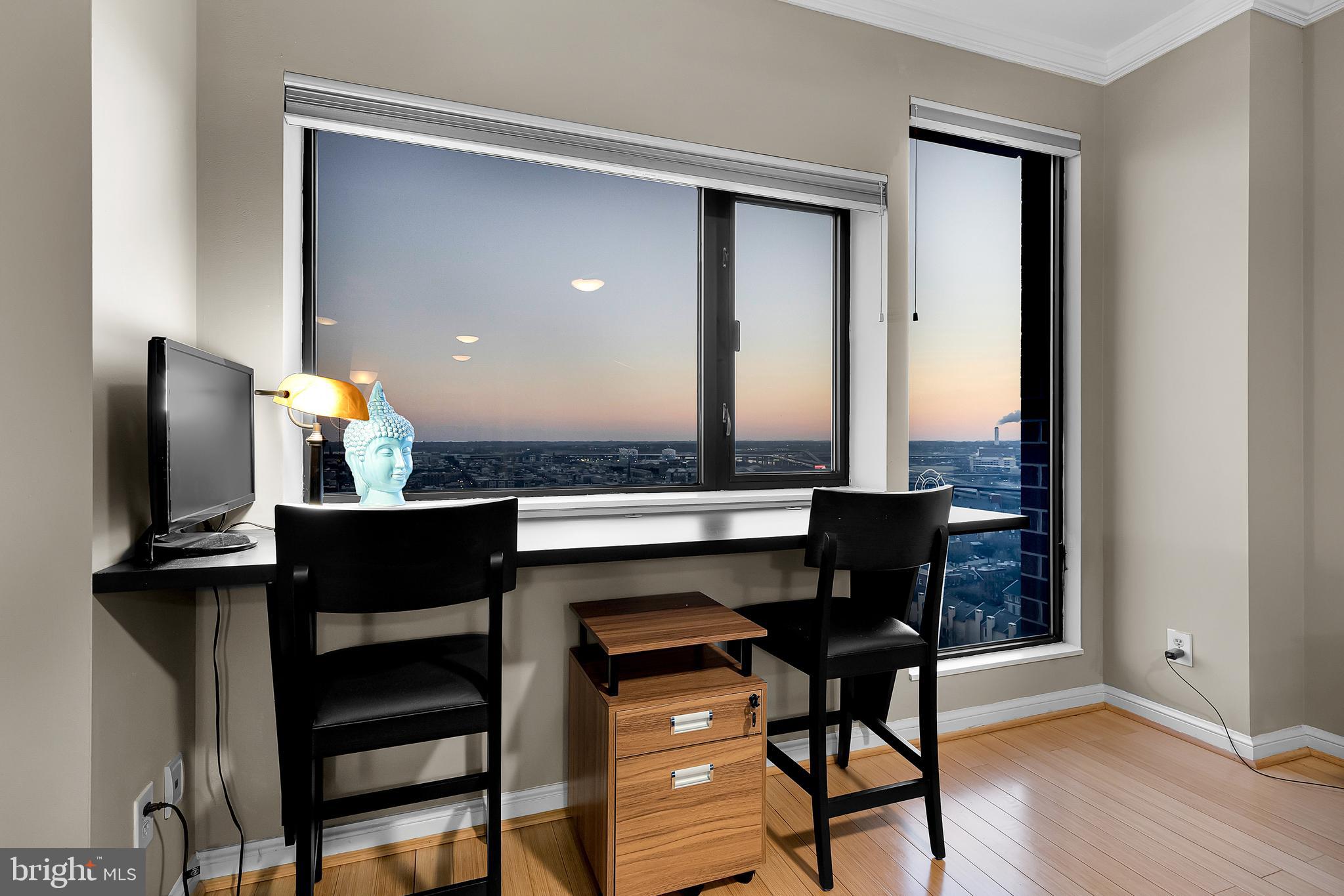 HARBOR COURT CONDOMINIUMS - Residential