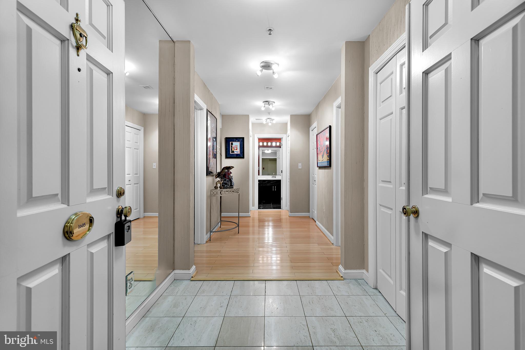 HARBOR COURT CONDOMINIUMS - Residential