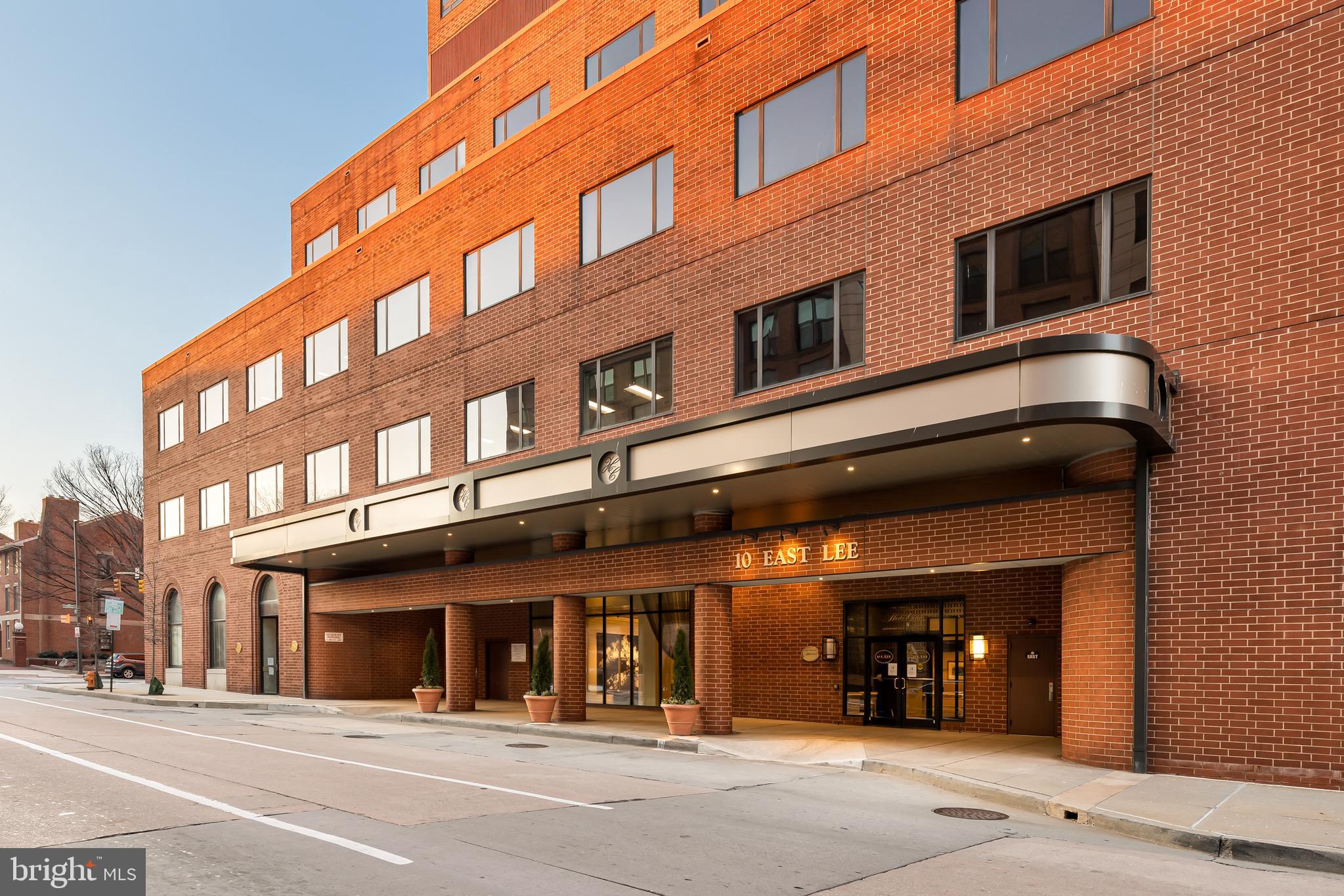 HARBOR COURT CONDOMINIUMS - Residential