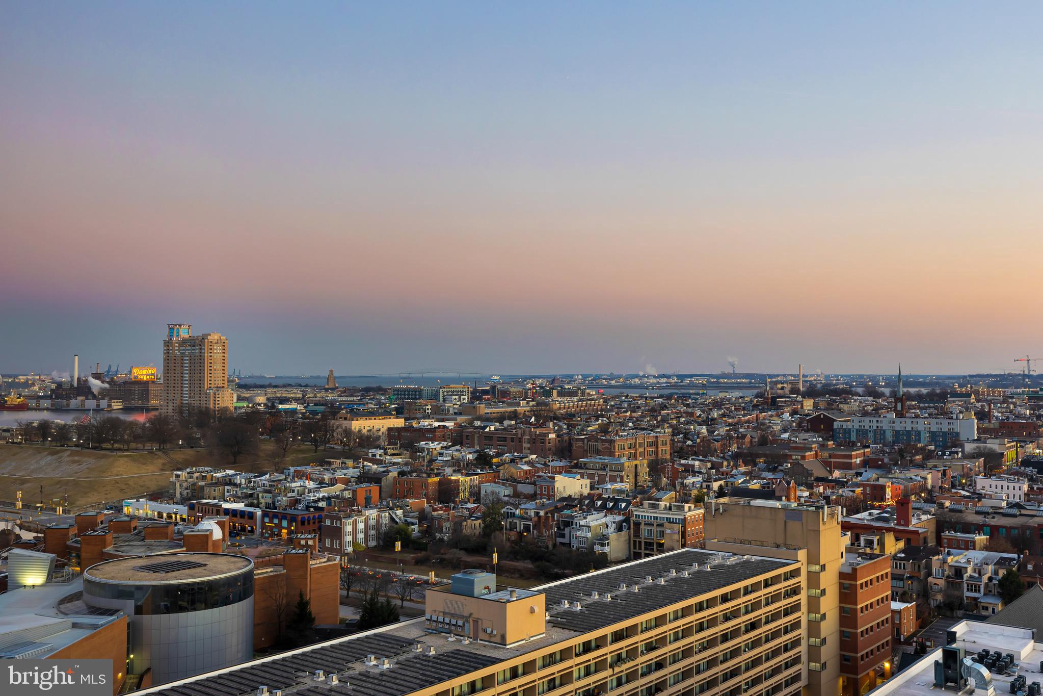 HARBOR COURT CONDOMINIUMS - Residential