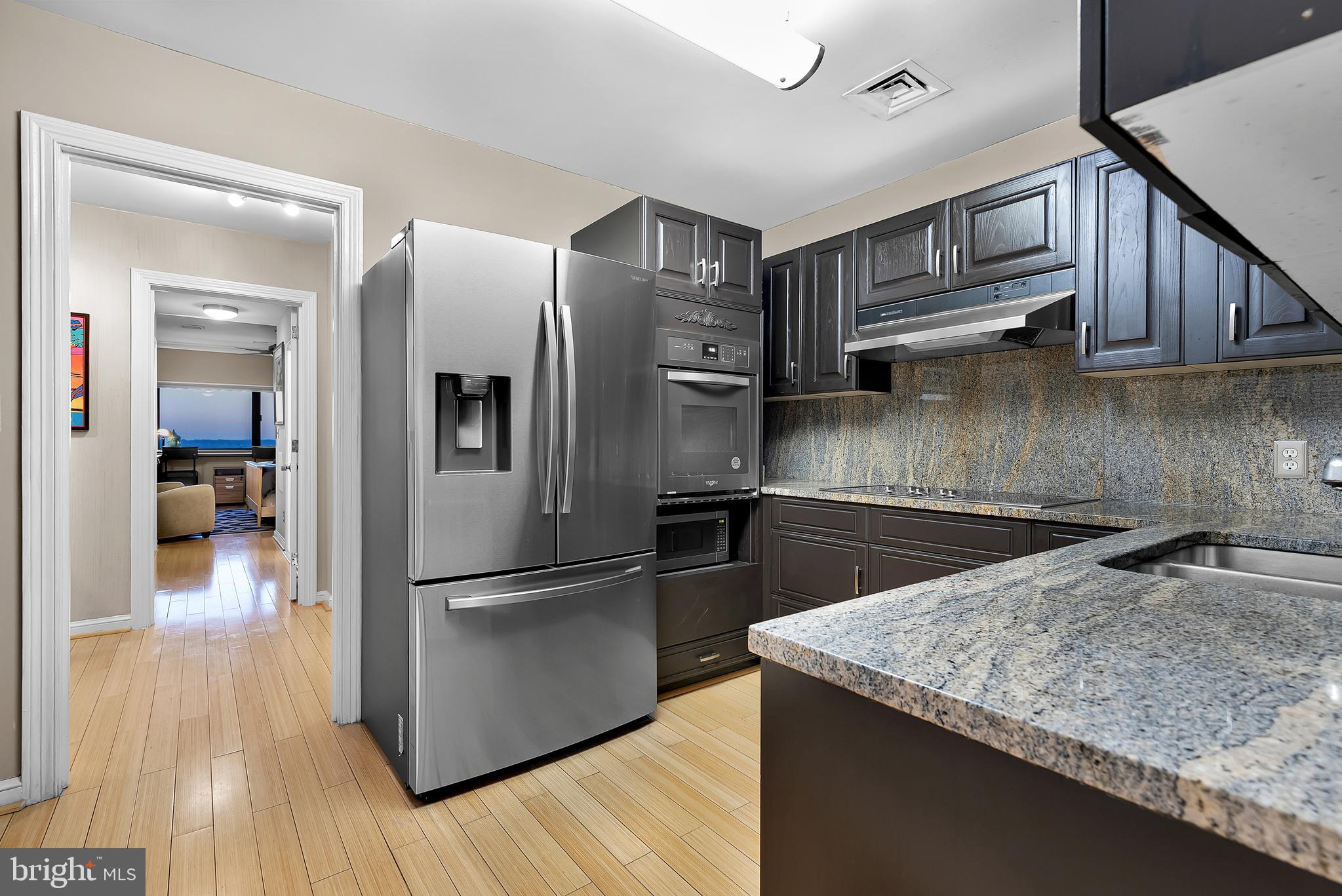 HARBOR COURT CONDOMINIUMS - Residential