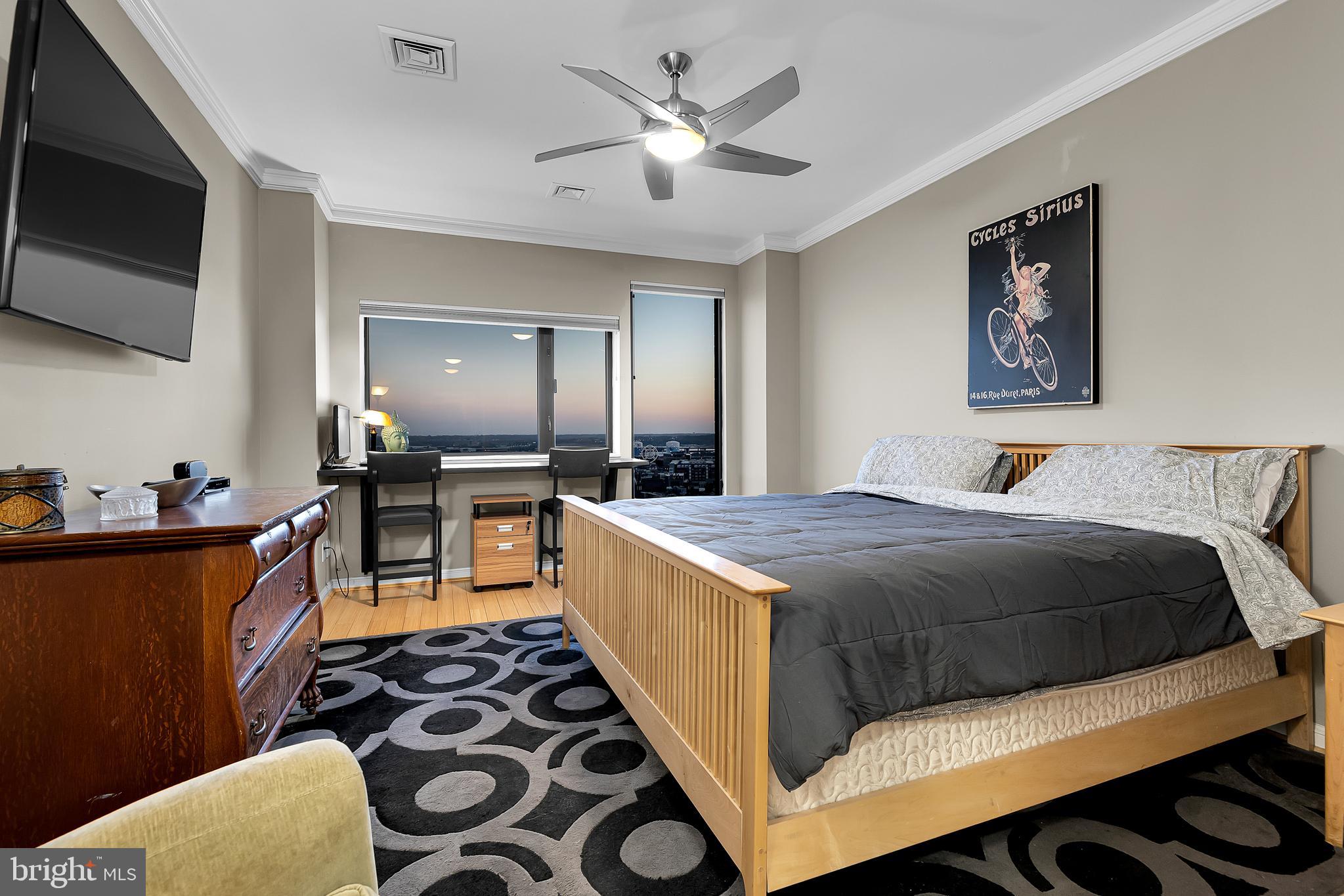 HARBOR COURT CONDOMINIUMS - Residential