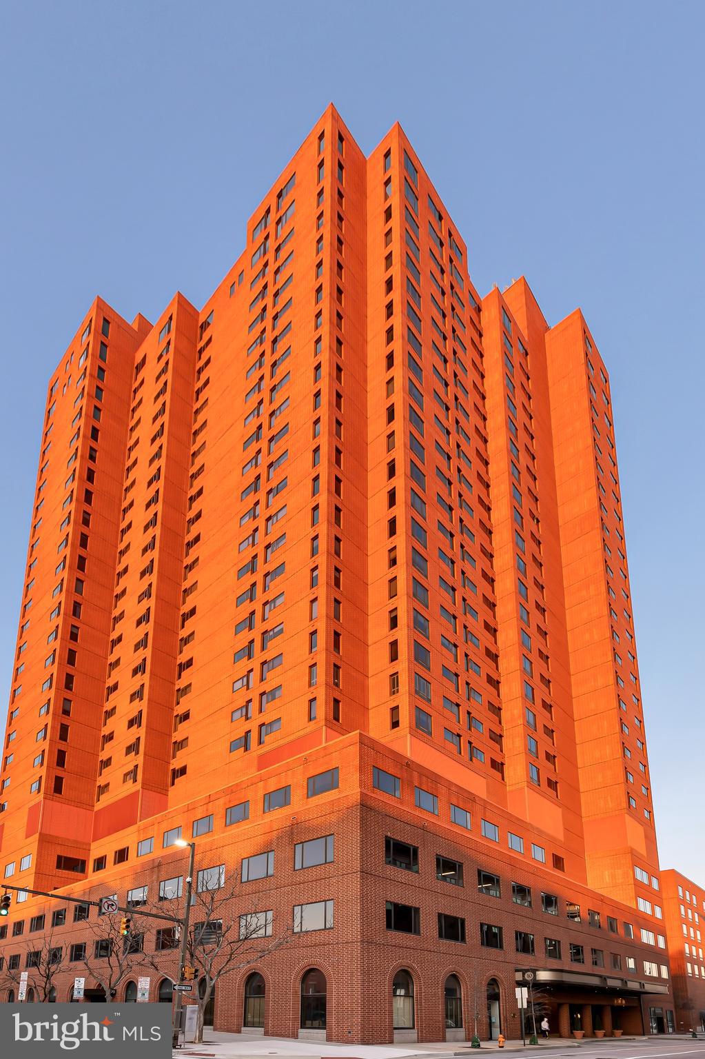 HARBOR COURT CONDOMINIUMS - Residential