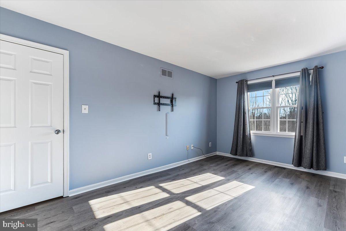 PICKERING POINTE - Residential Lease