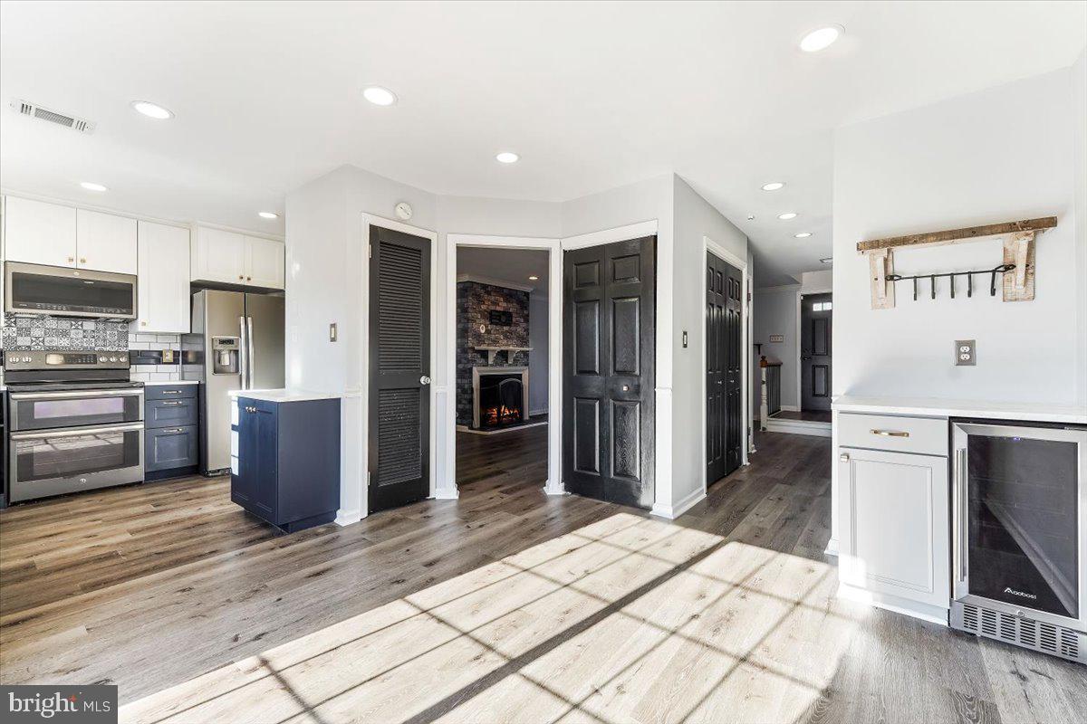 PICKERING POINTE - Residential Lease