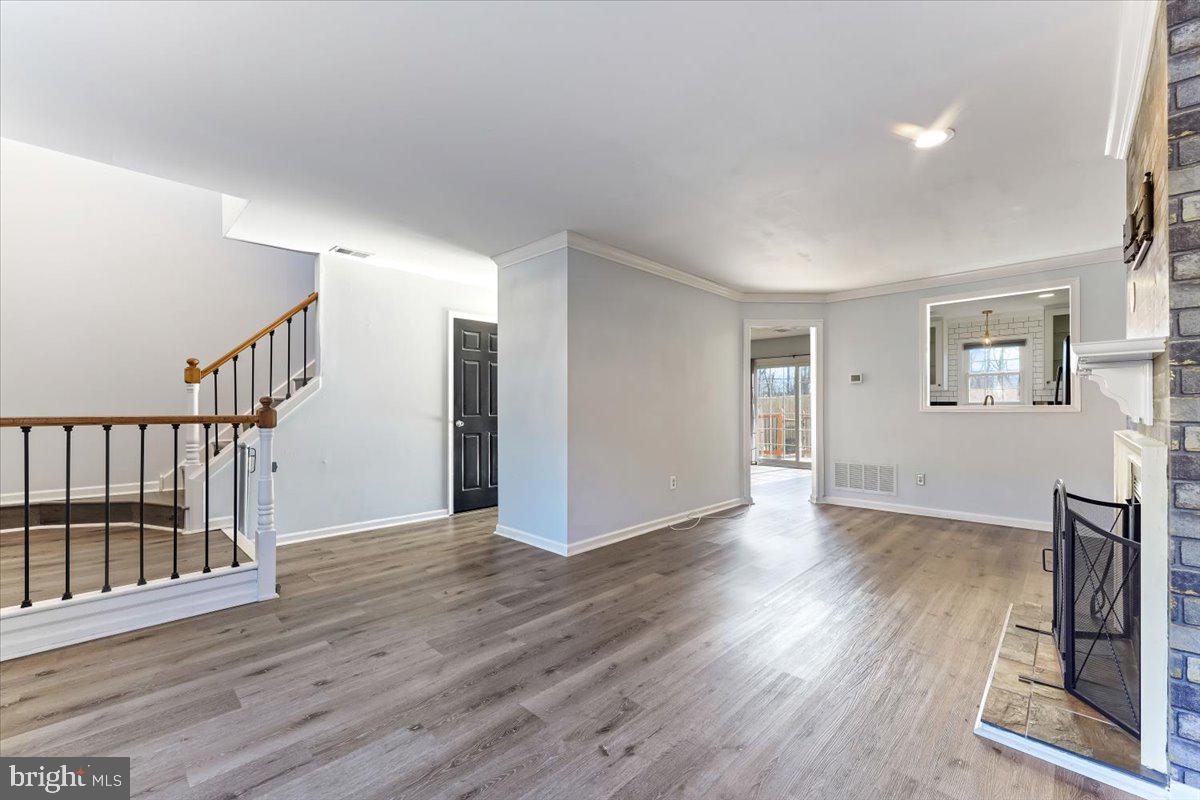 PICKERING POINTE - Residential Lease