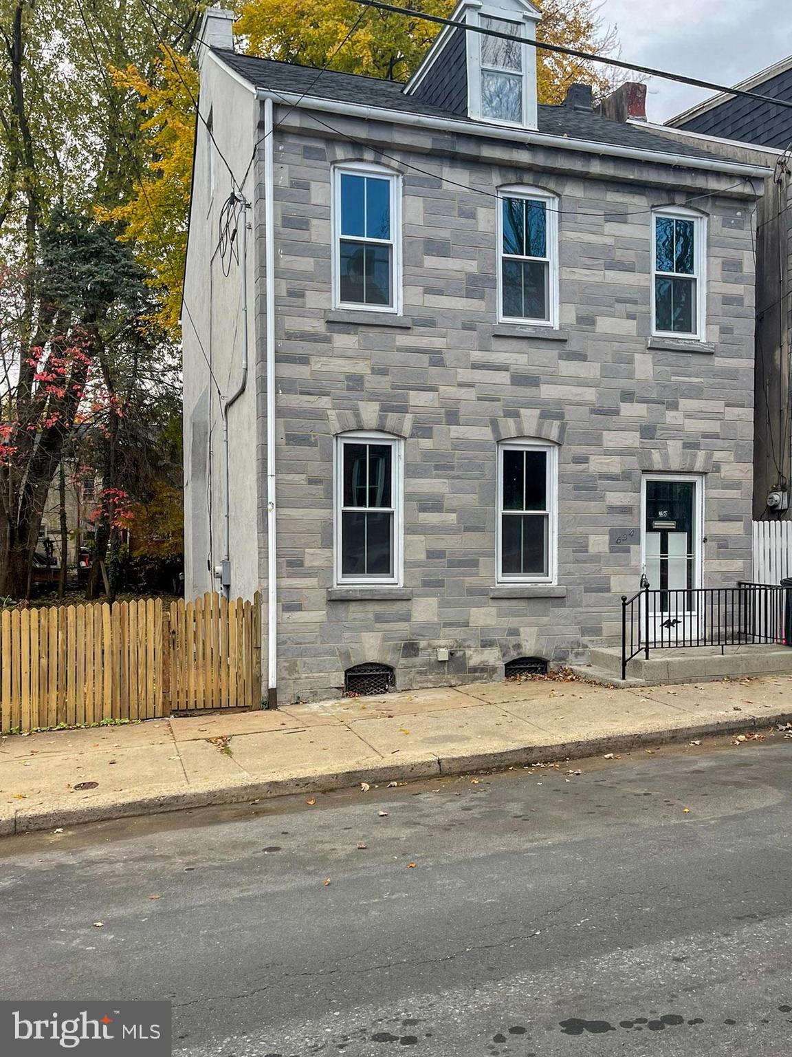 634 SAINT JOSEPH STREET