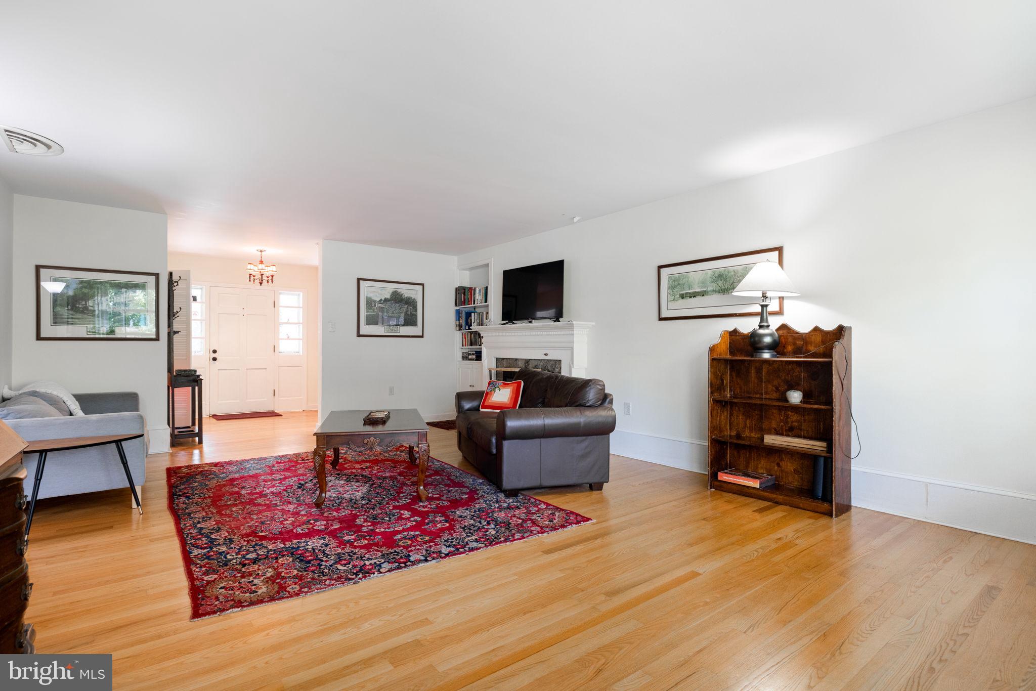 ROSEMONT - Residential