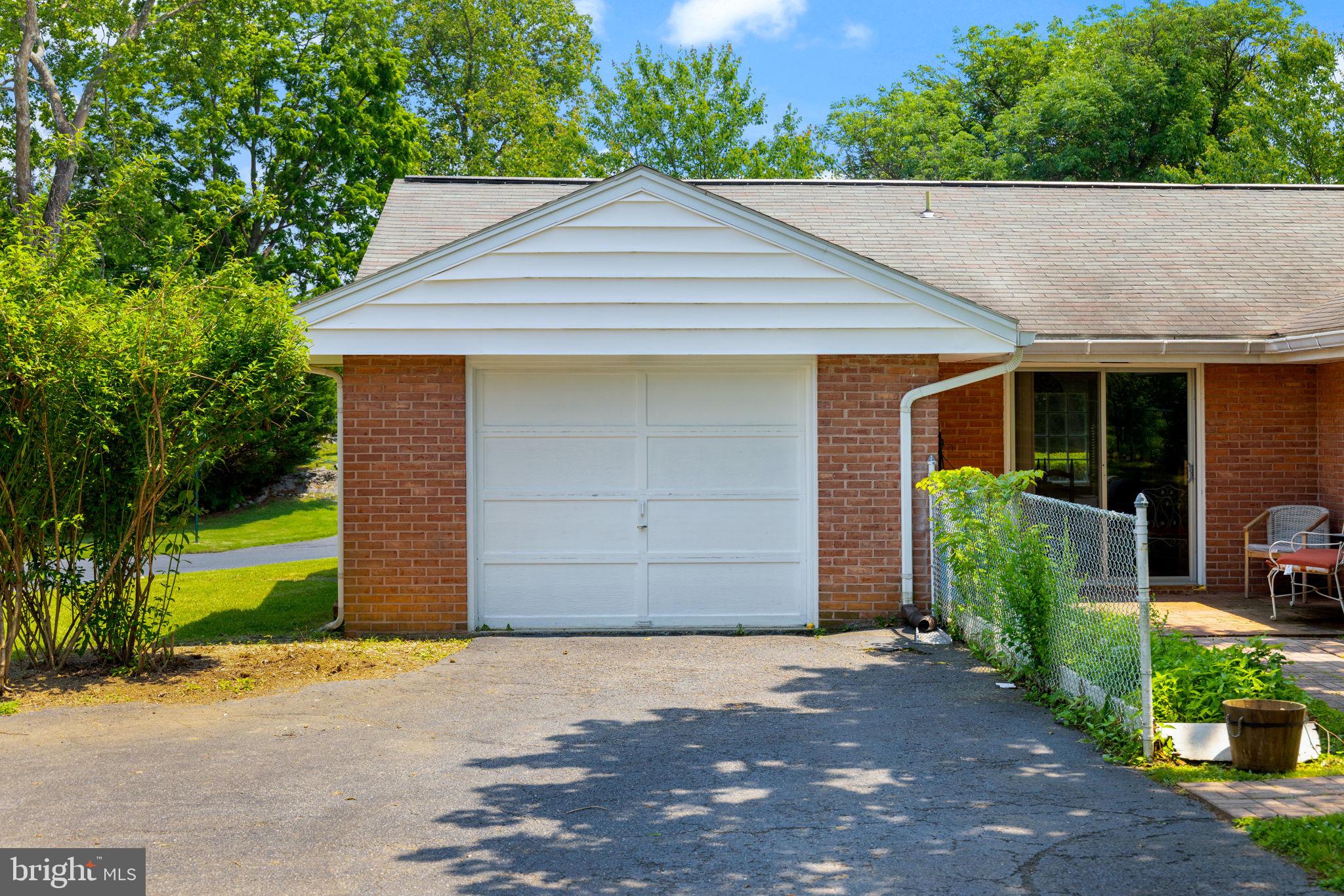 ROSEMONT - Residential