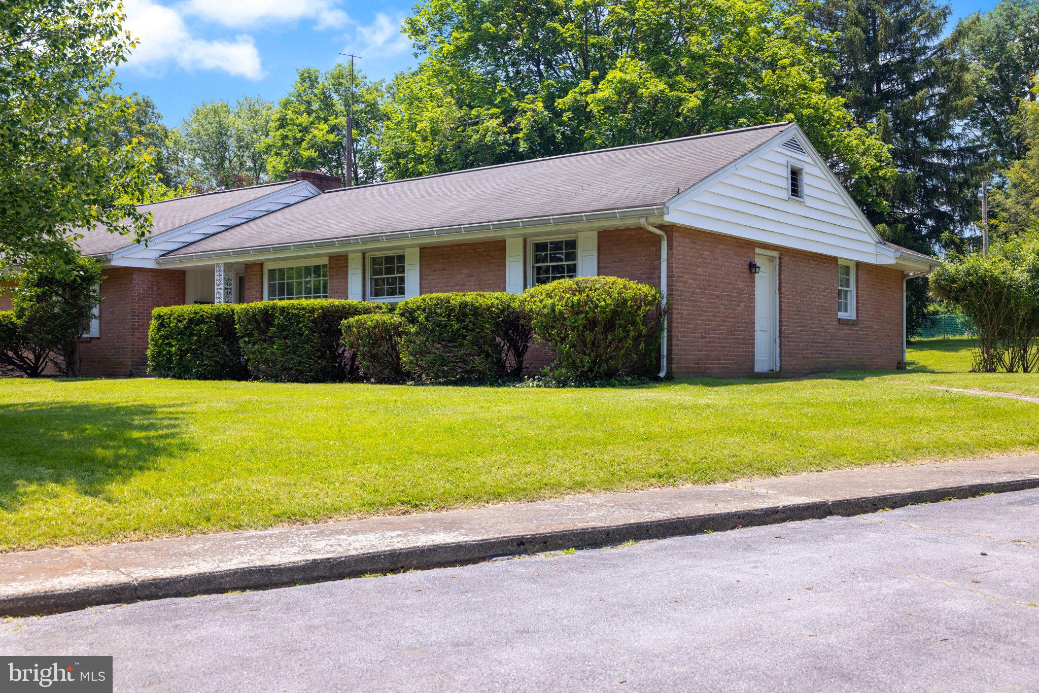 312 N LOUISIANA AVE