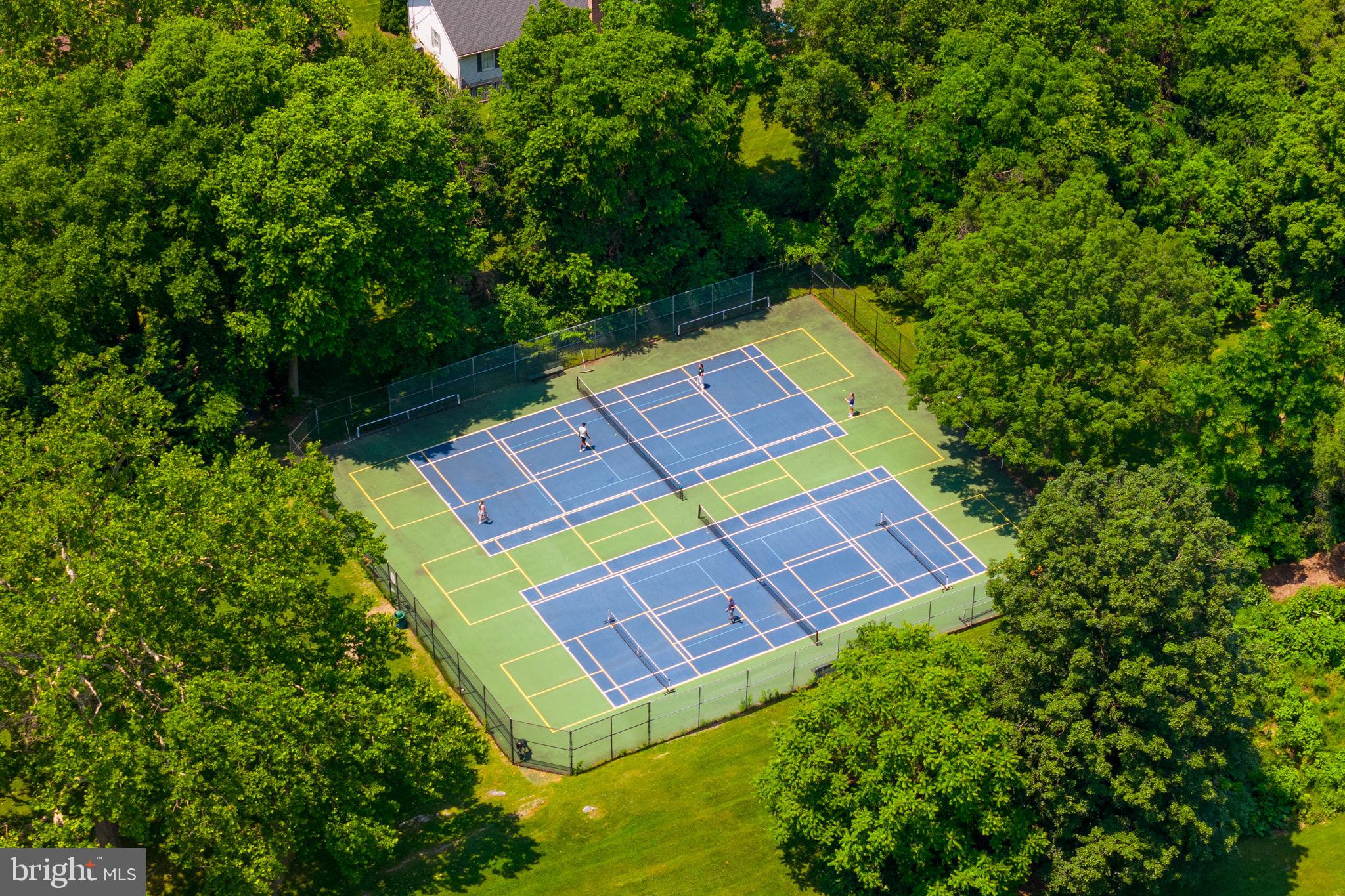 ROSEMONT - Residential