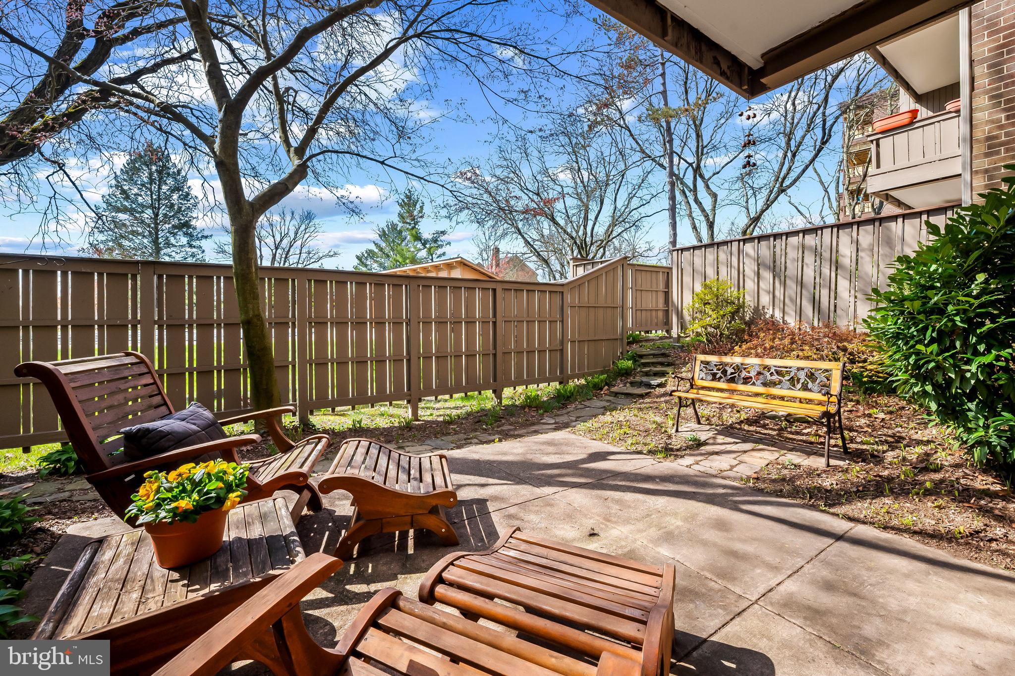 CROSS KEYS - Residential