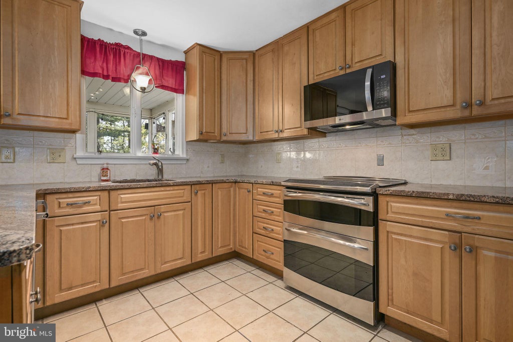 Photo of 27 Bridle Brook Lane, NEWARK, DE 19711 (MLS # DENC2113894)