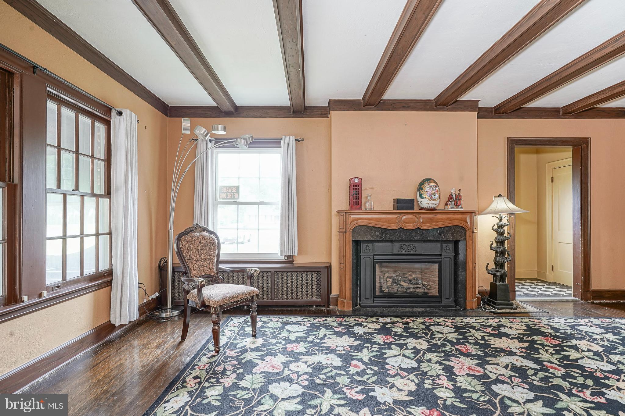 1074 E LANDIS AVENUE