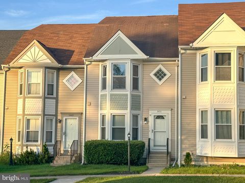 Townhouse For Rent - 3451 Caledonia Circle<br/> WOODBRIDGE, VA 22192