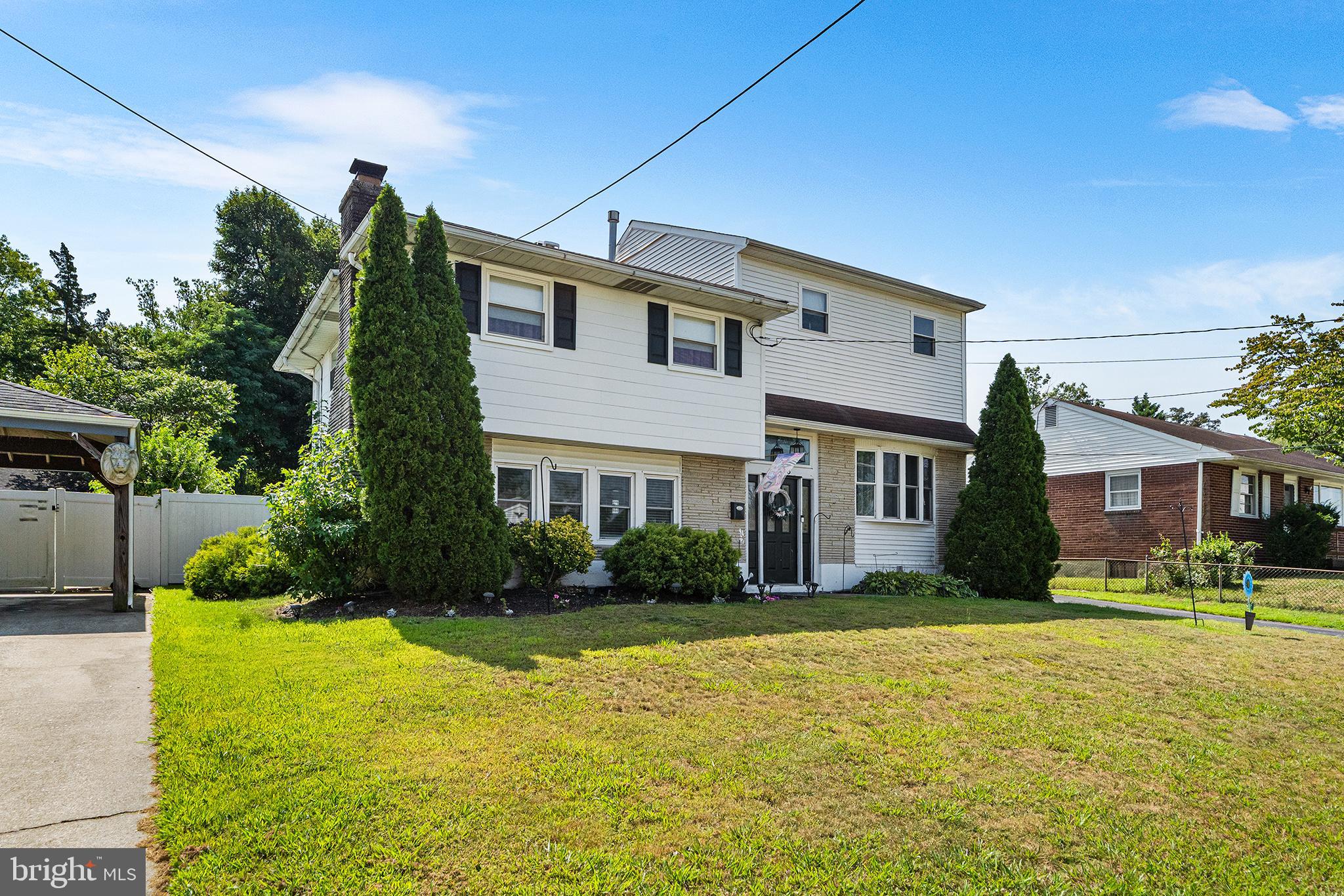 528 HIRSCH AVENUE