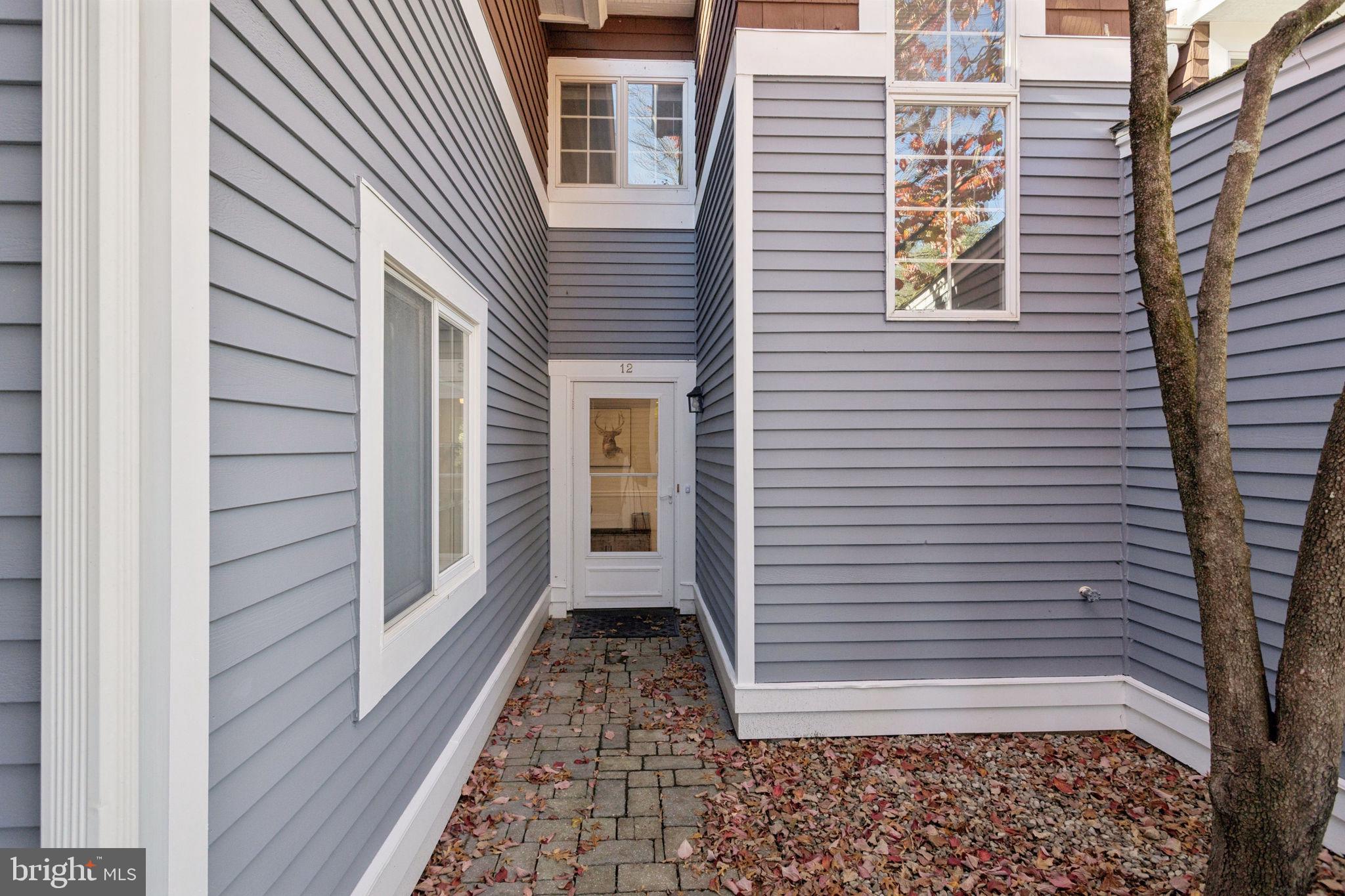 12 RAILROAD PLACE PLACE