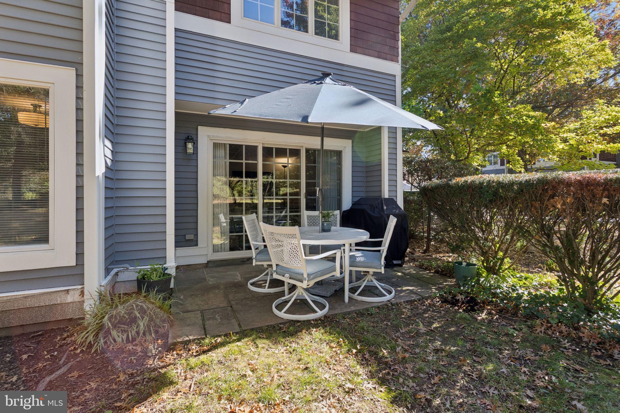 12 RAILROAD PLACE PLACE