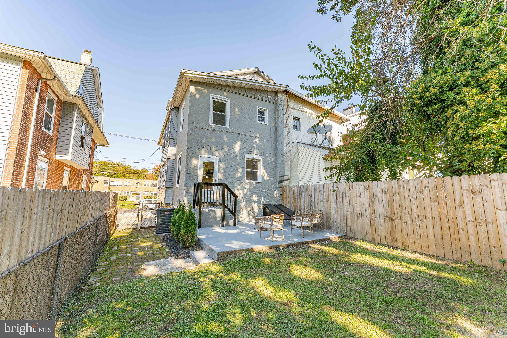 817 ARDMORE AVENUE