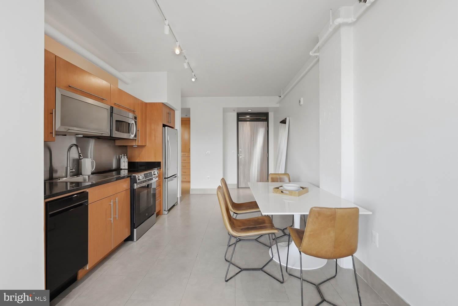 1133 14TH STREET NW 1210