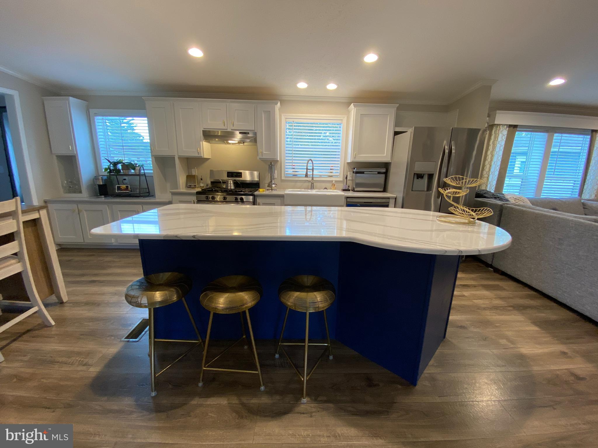 MARYLAND MANOR - Residential