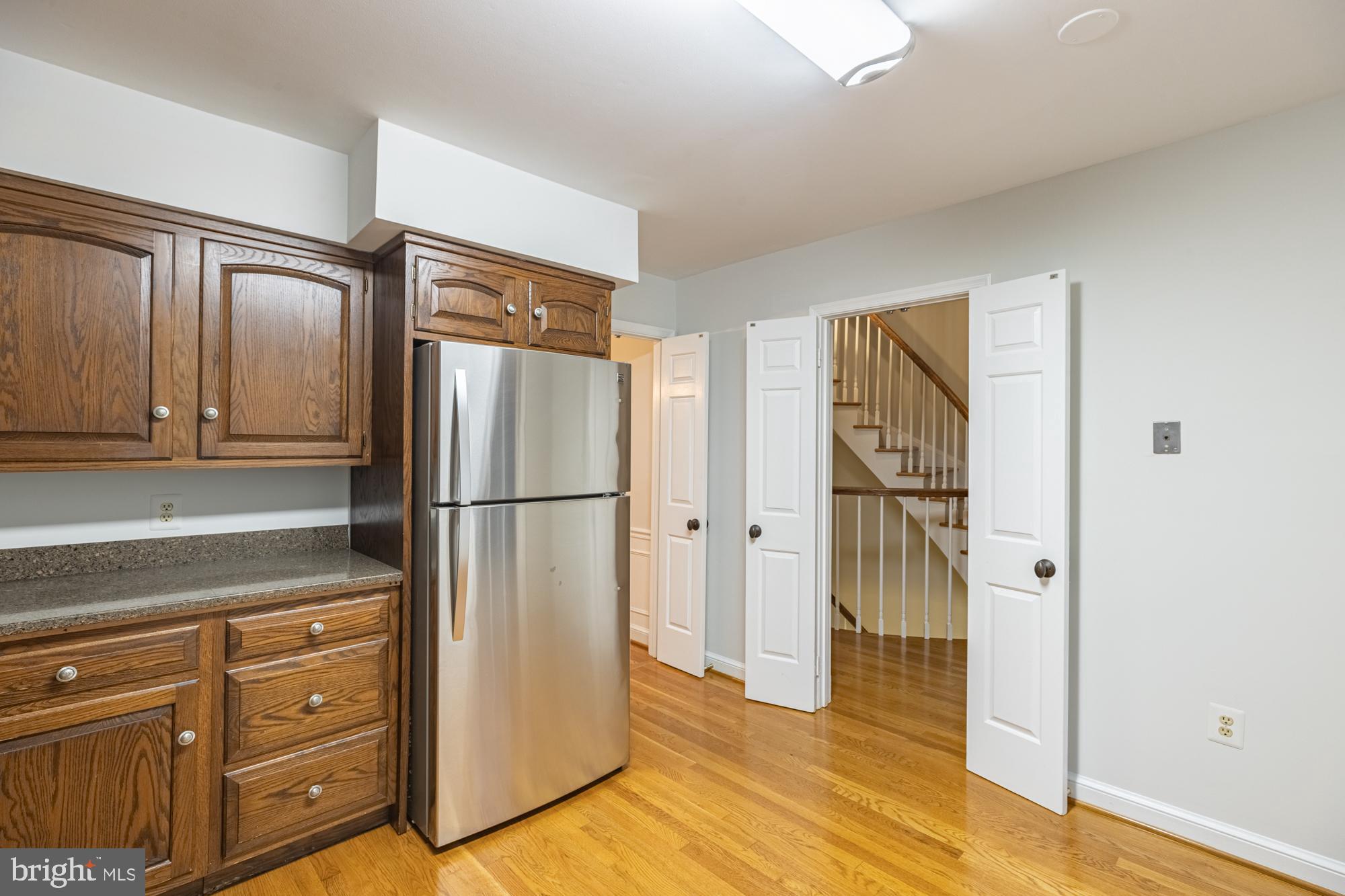 FOREST HILLS - Residential Lease