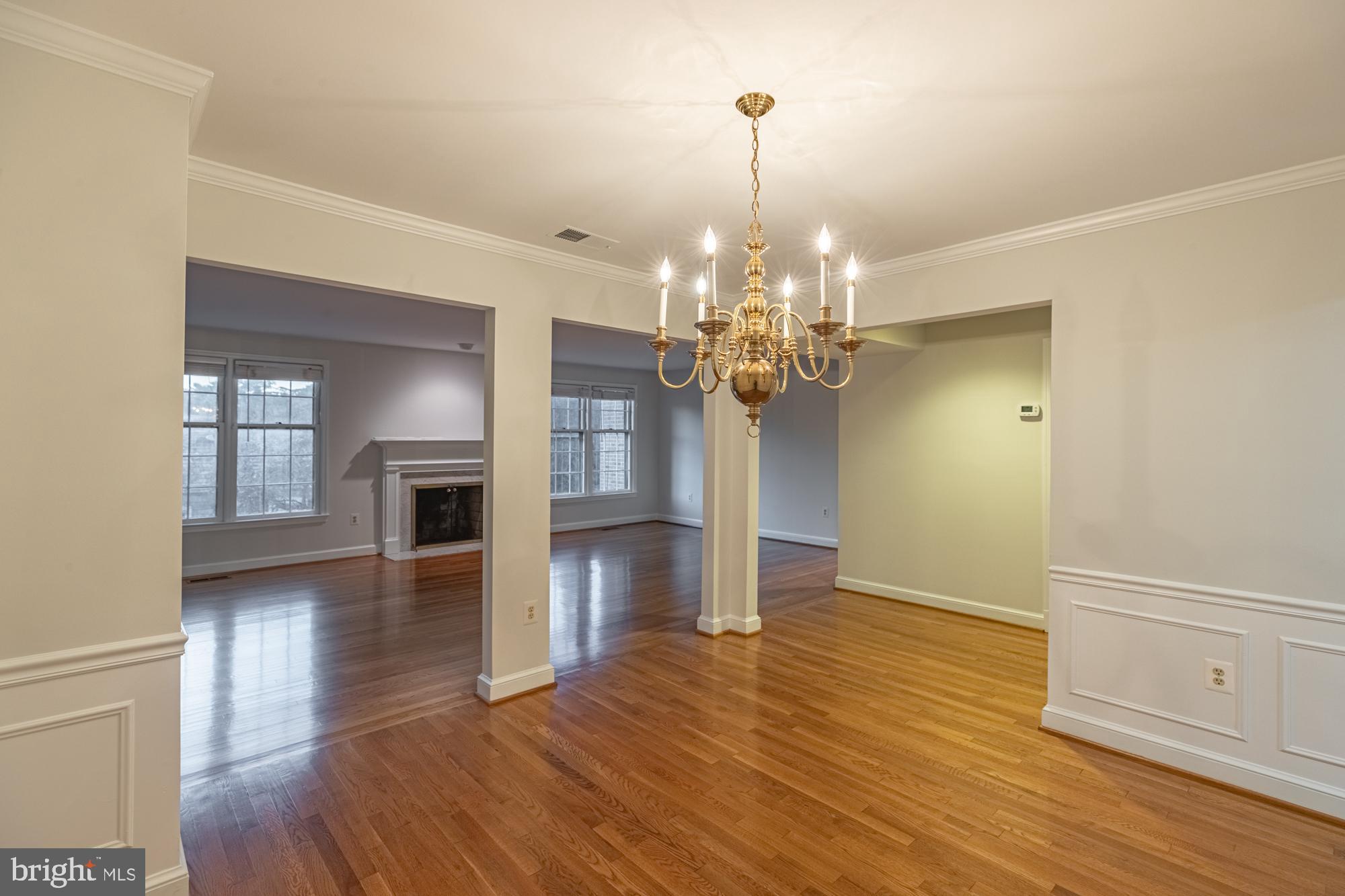 FOREST HILLS - Residential Lease