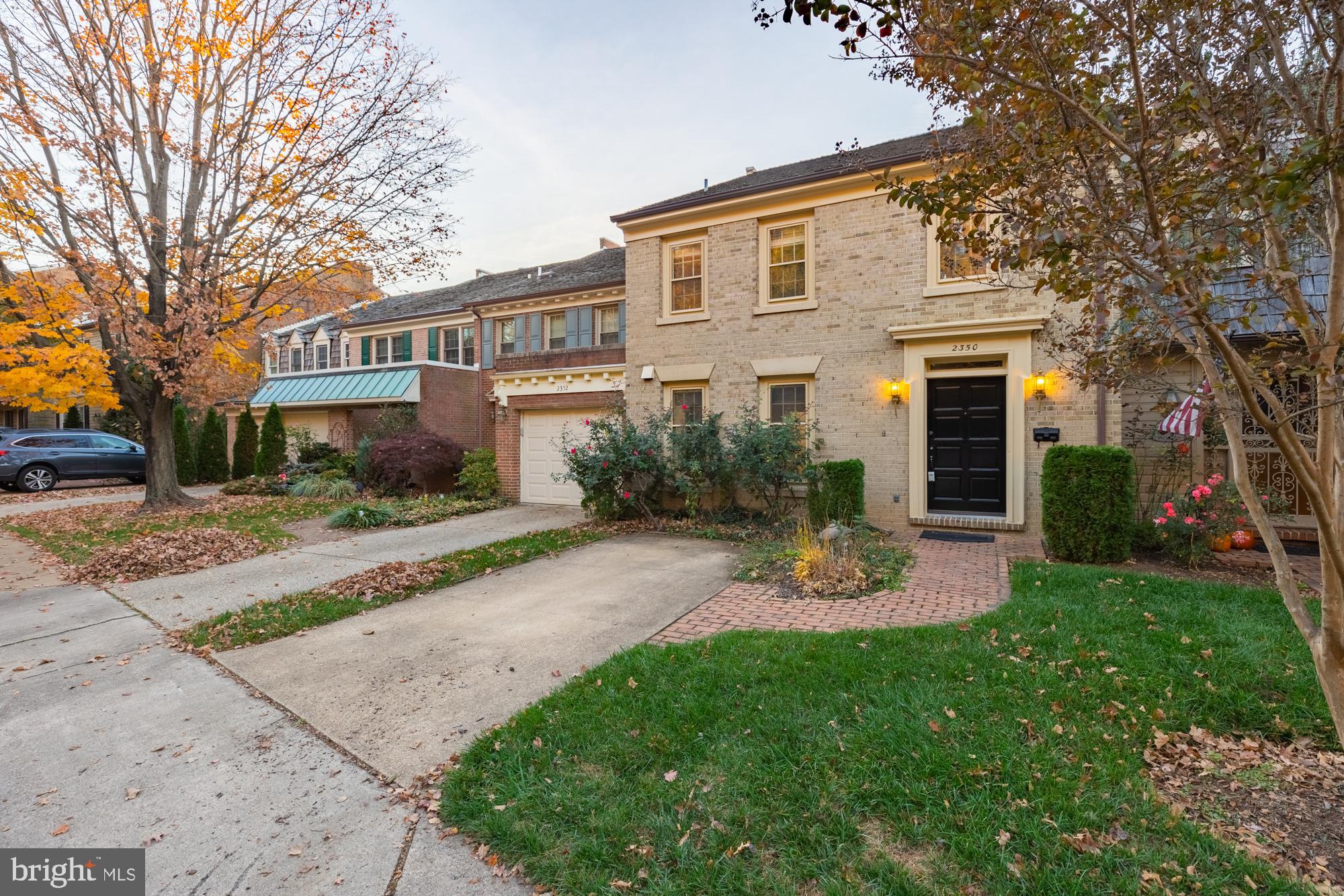 FOREST HILLS - Residential Lease