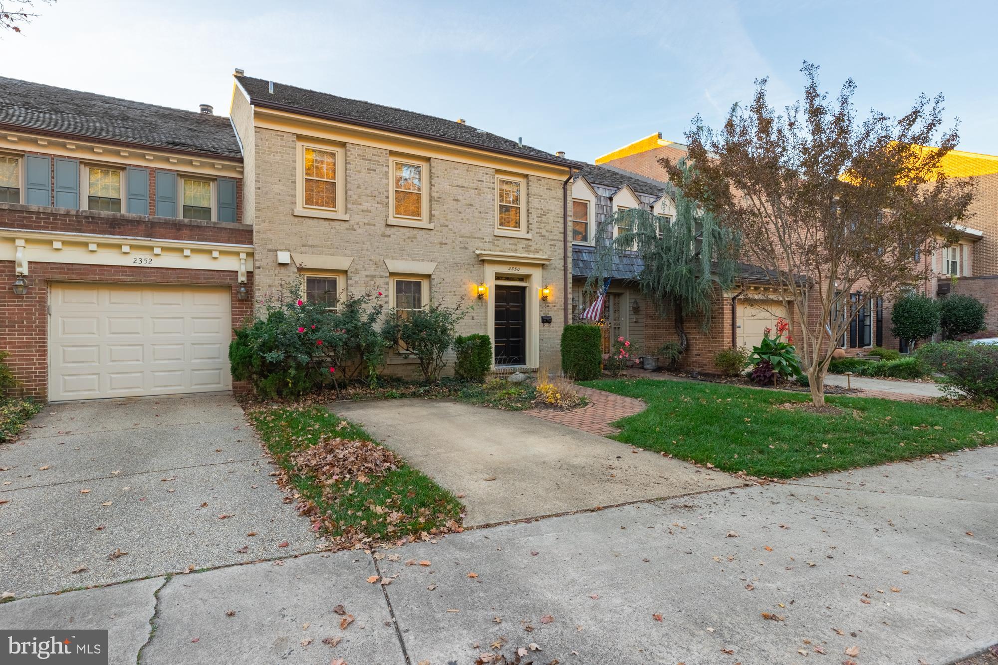 FOREST HILLS - Residential Lease