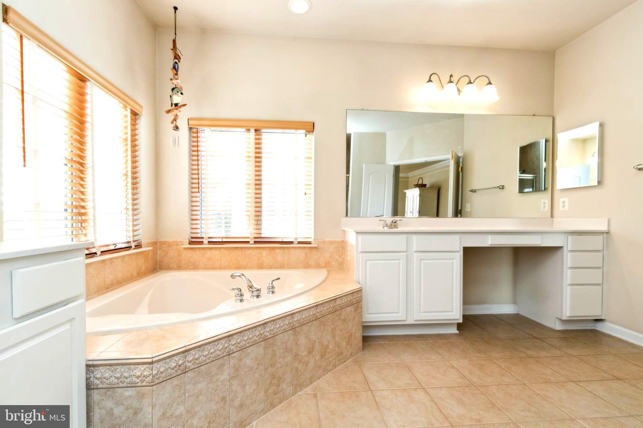 HAYMARKET STATION - Residential