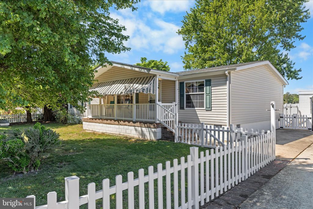 Photo of 28316 Chippewa Avenue, MILLSBORO, DE 19966 (MLS # DESU2110818)
