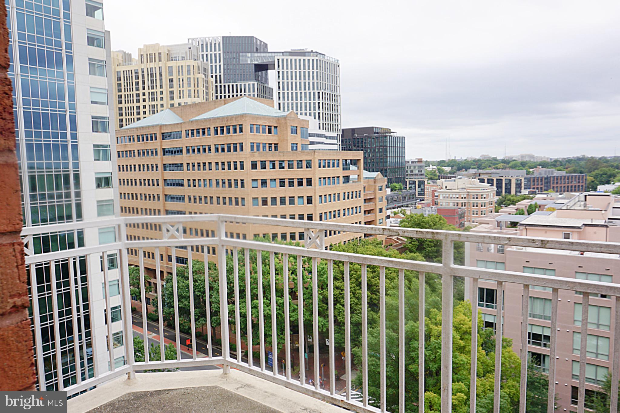 THE CHASE AT BETHESDA - Residential Lease