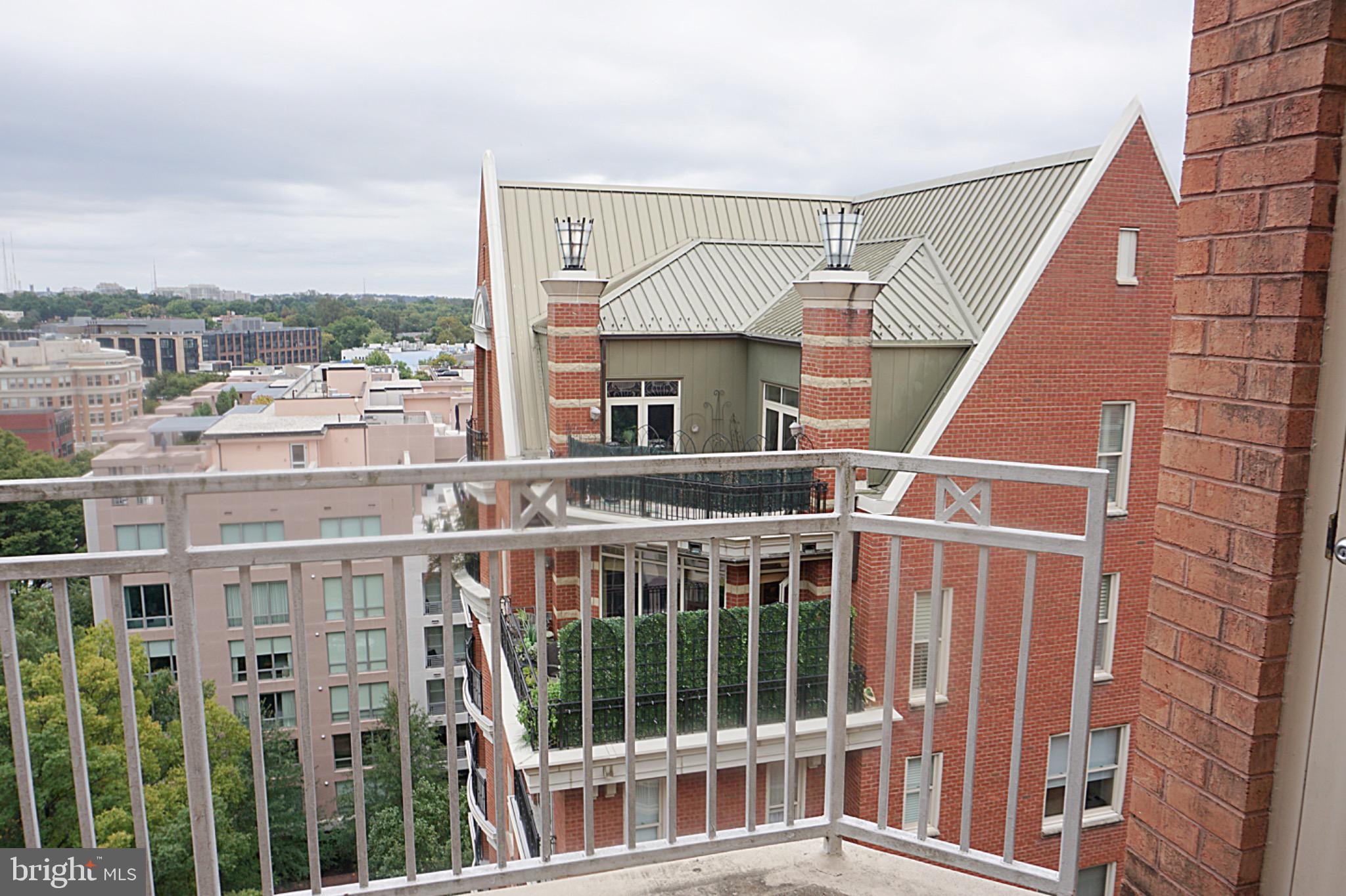 THE CHASE AT BETHESDA - Residential Lease