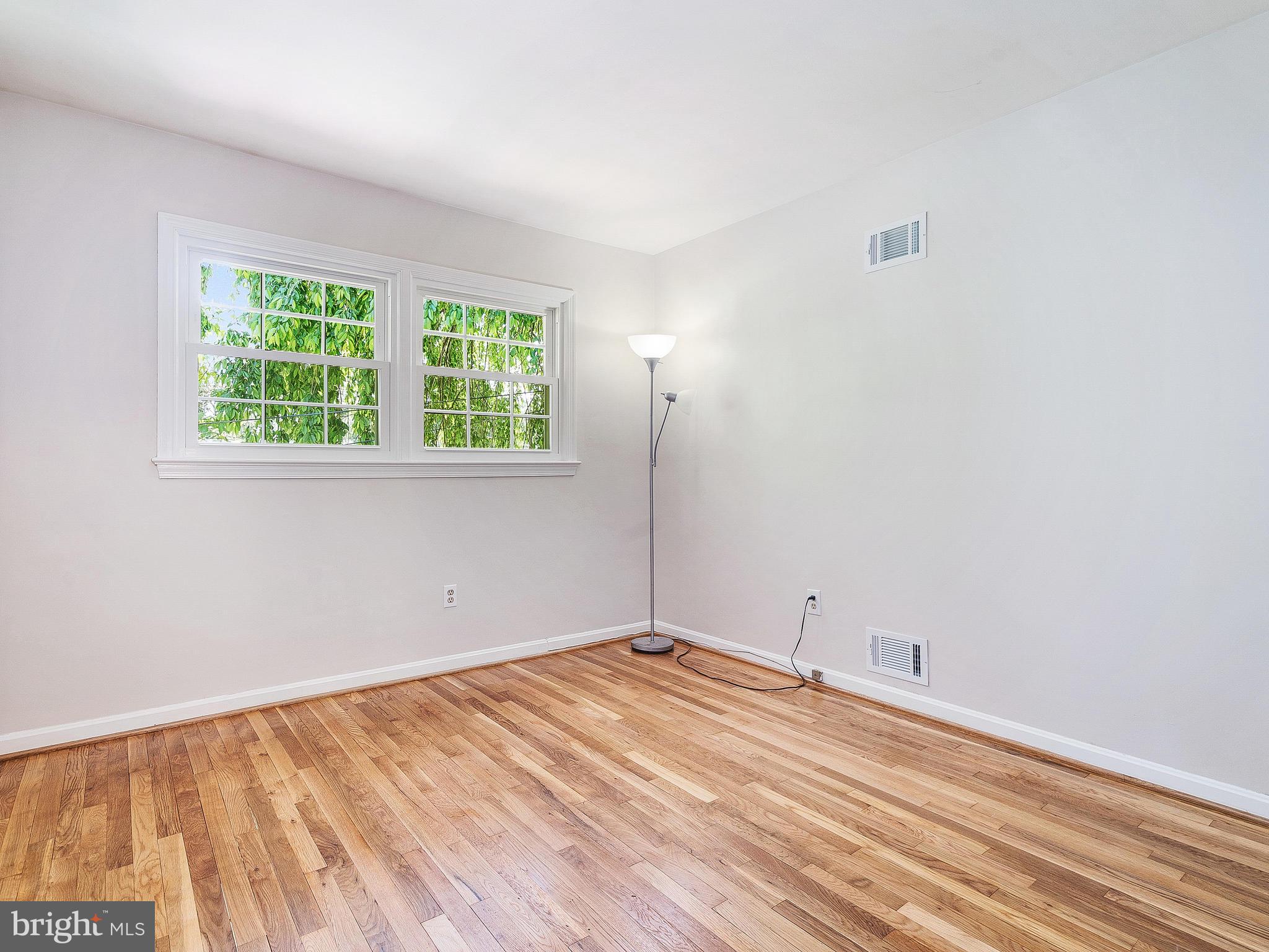 MILL CREEK TOWNE - Residential