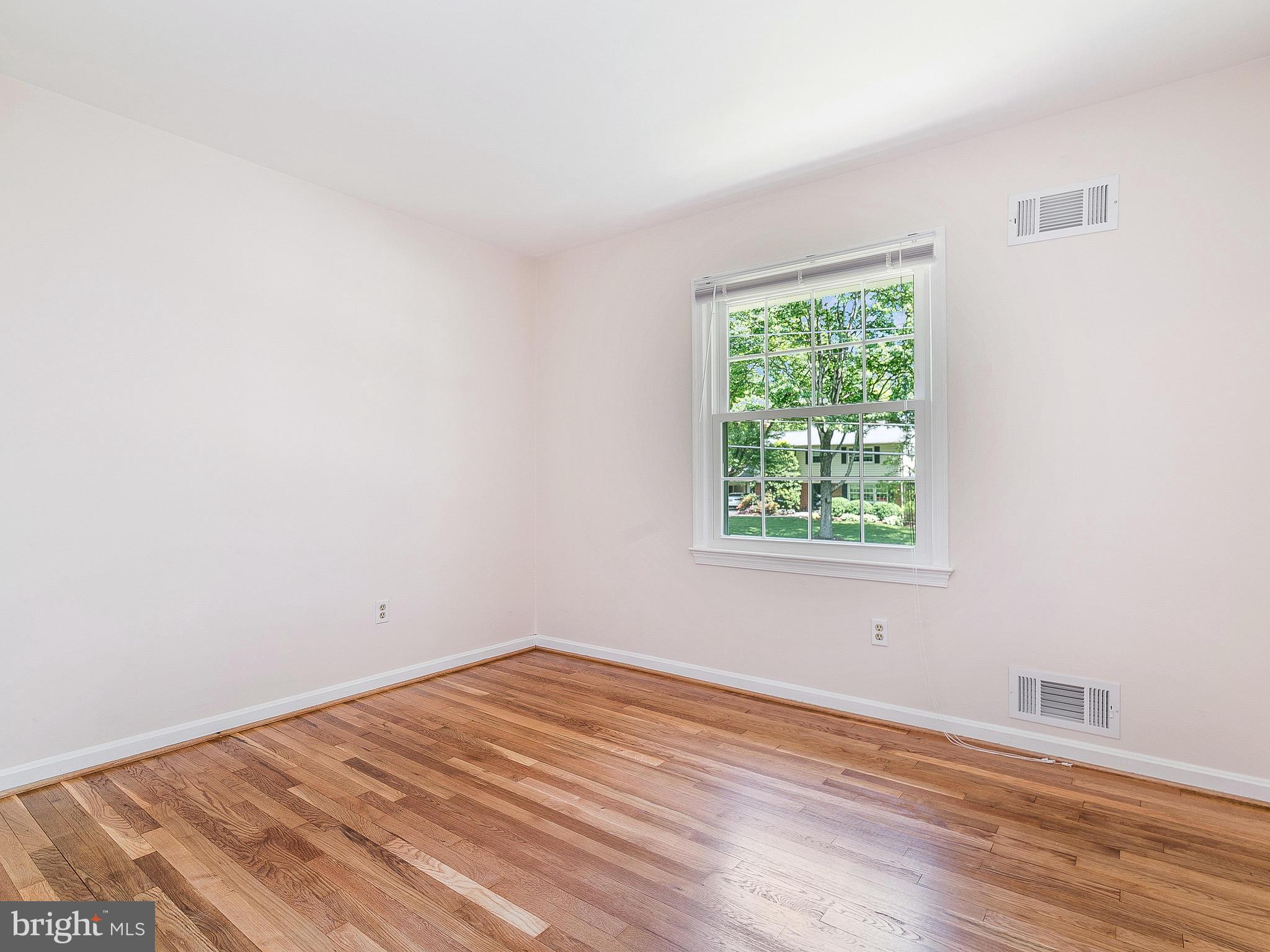 MILL CREEK TOWNE - Residential