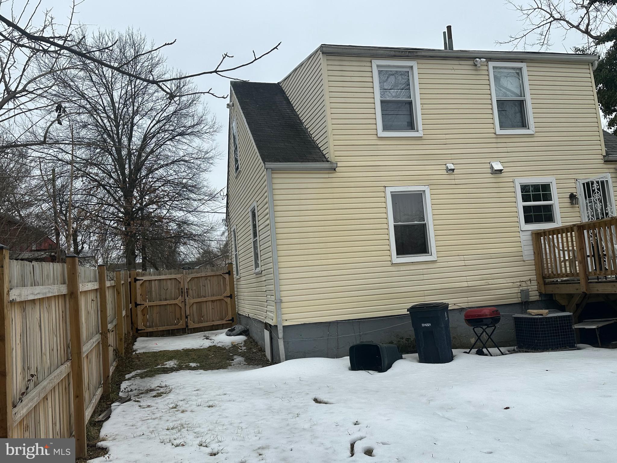 CAPITOL HEIGHTS - Residential