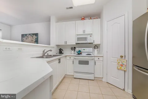 400 Symphony Circle Unit 149D, Cockeysville, MD MLS: MDBC2121470
