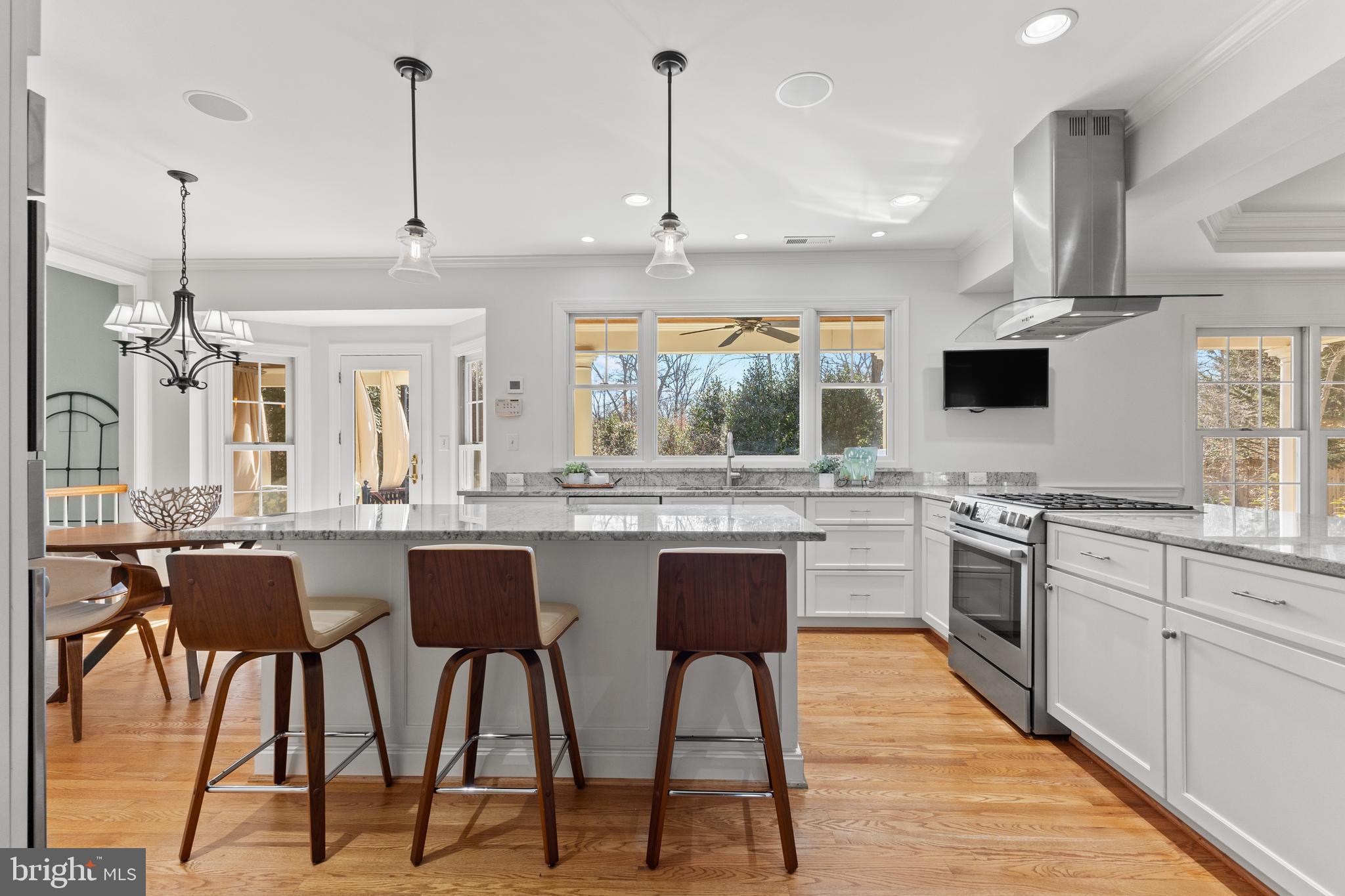 HUNTER'S MANOR - Residential