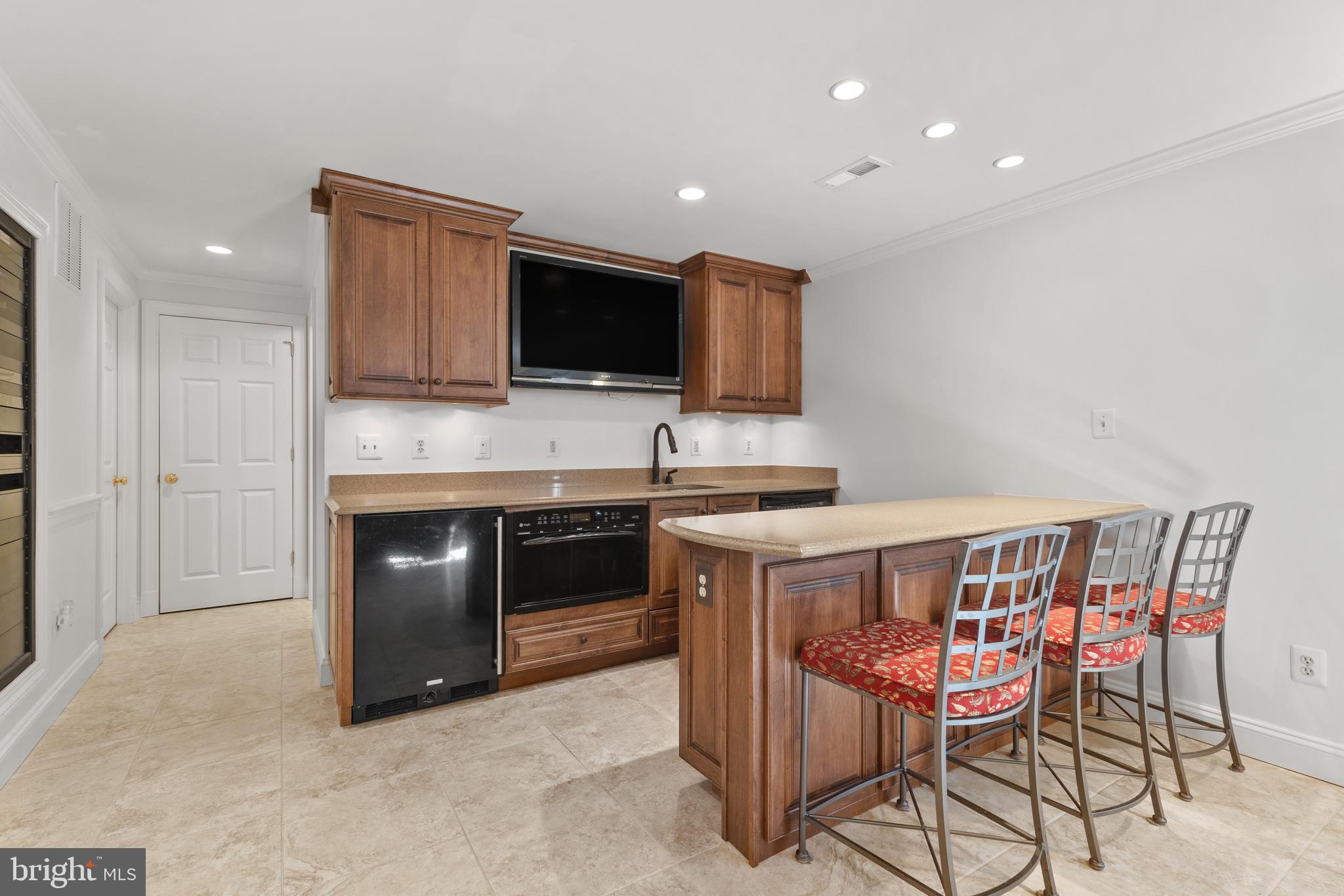 HUNTER'S MANOR - Residential