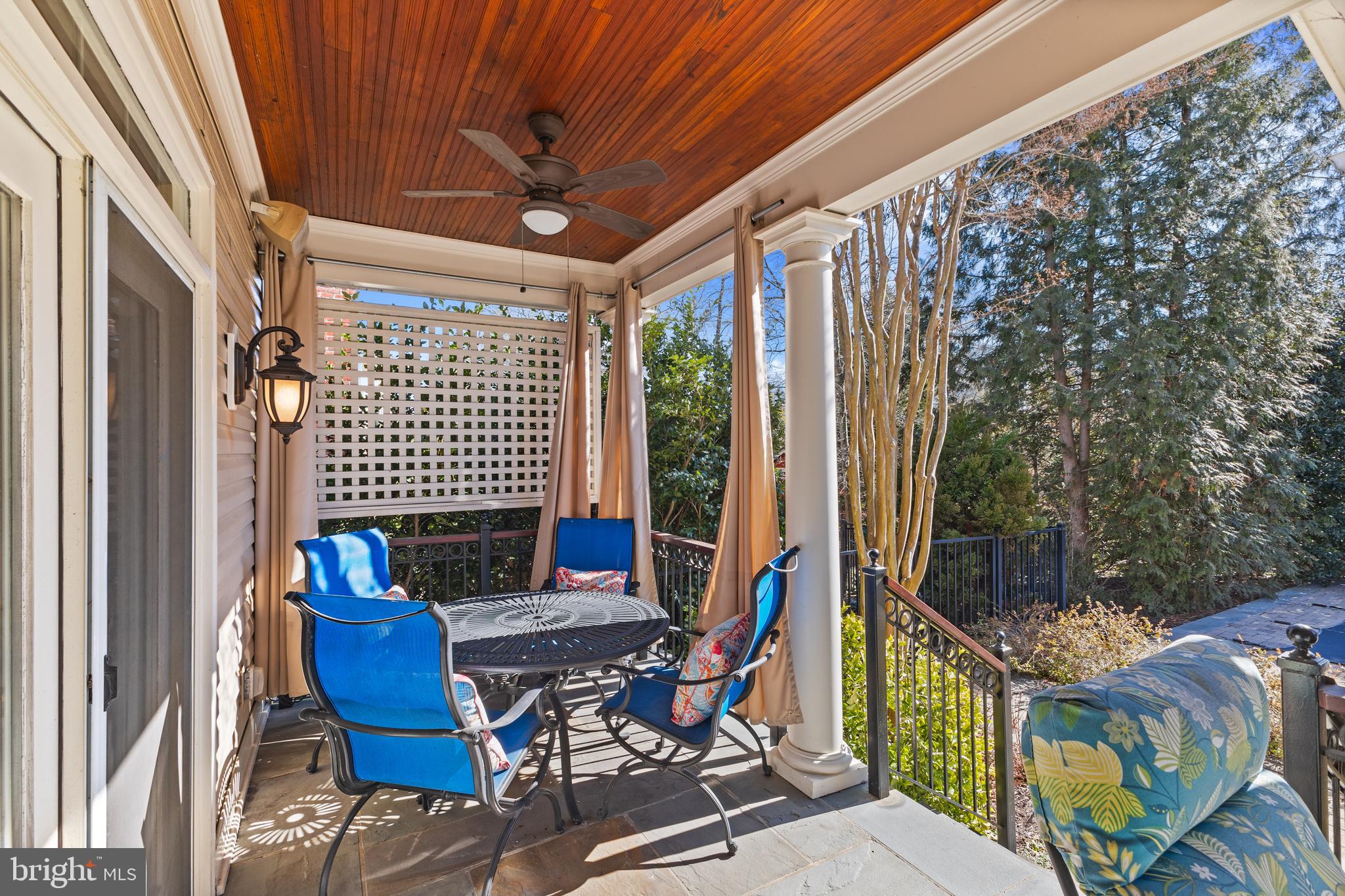 HUNTER'S MANOR - Residential