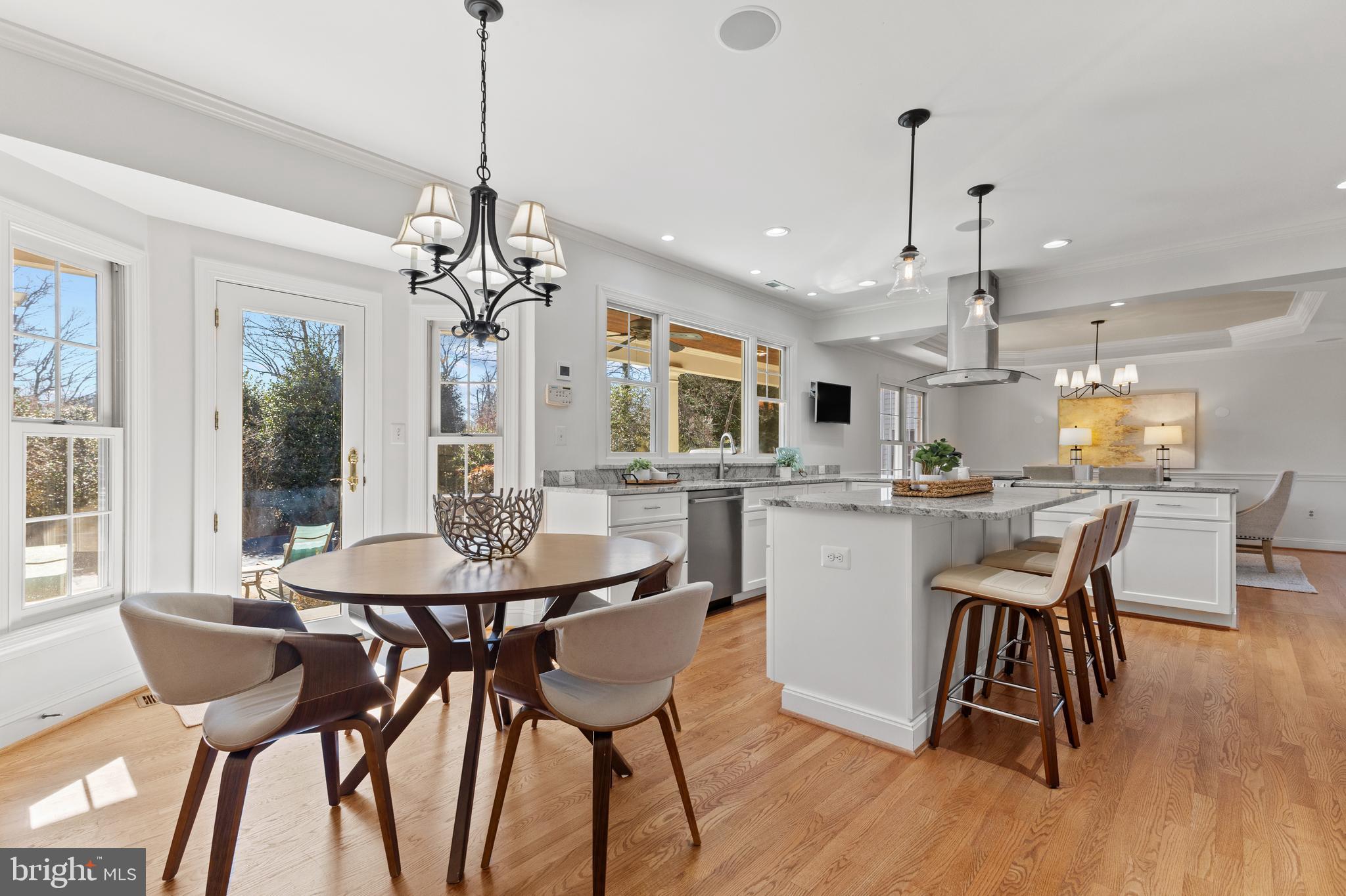 HUNTER'S MANOR - Residential