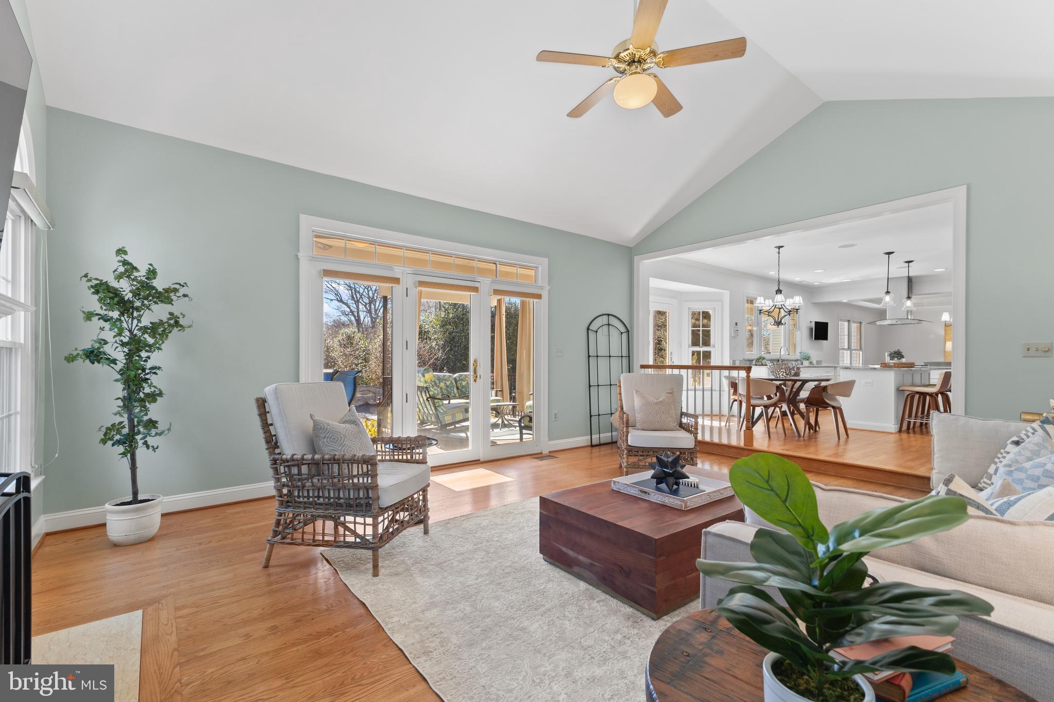 HUNTER'S MANOR - Residential