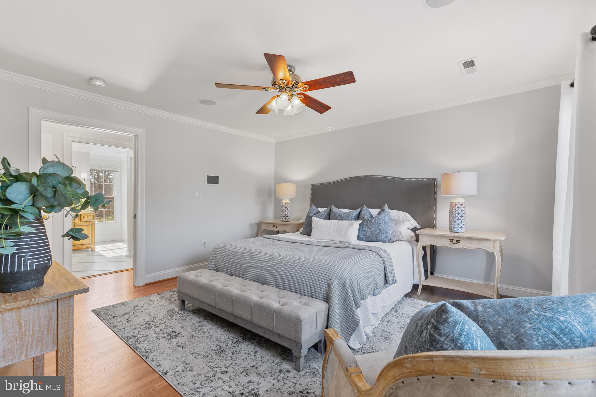 HUNTER'S MANOR - Residential