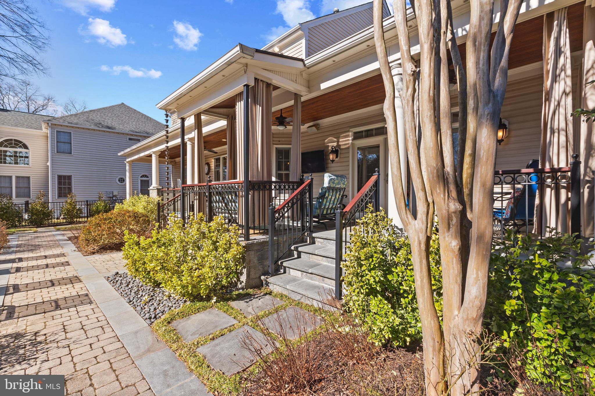 HUNTER'S MANOR - Residential