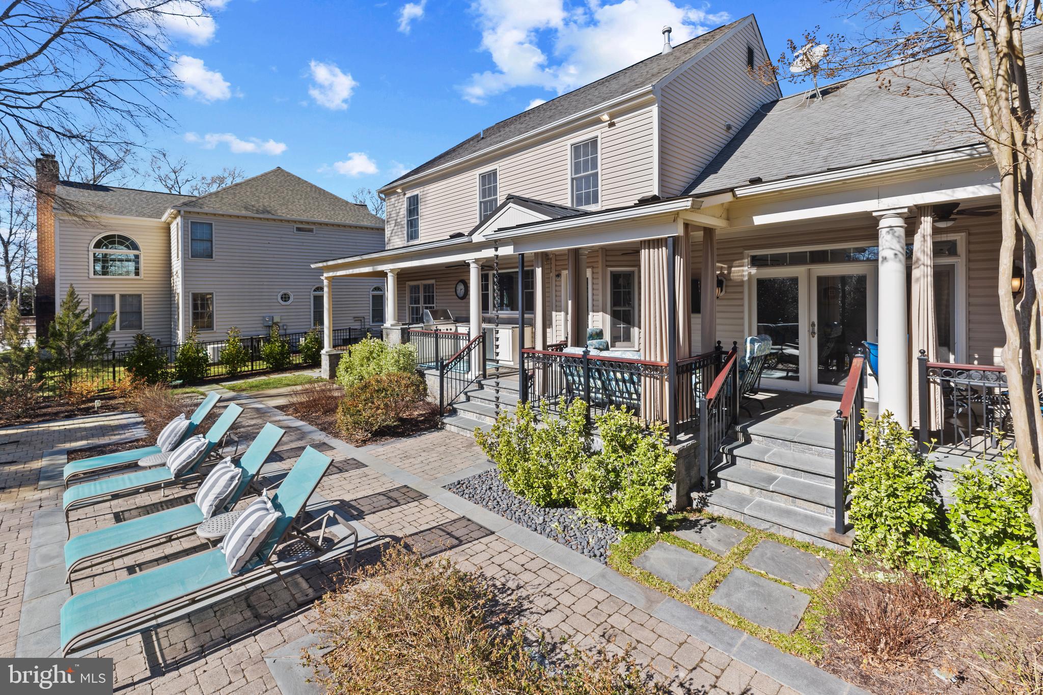 HUNTER'S MANOR - Residential