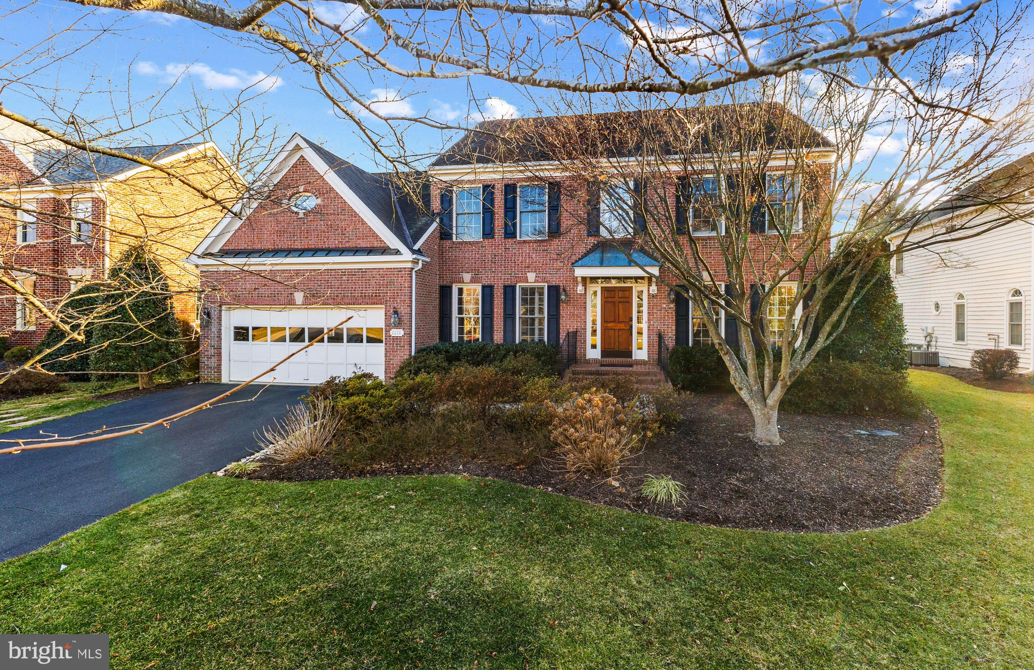 HUNTER'S MANOR - Residential