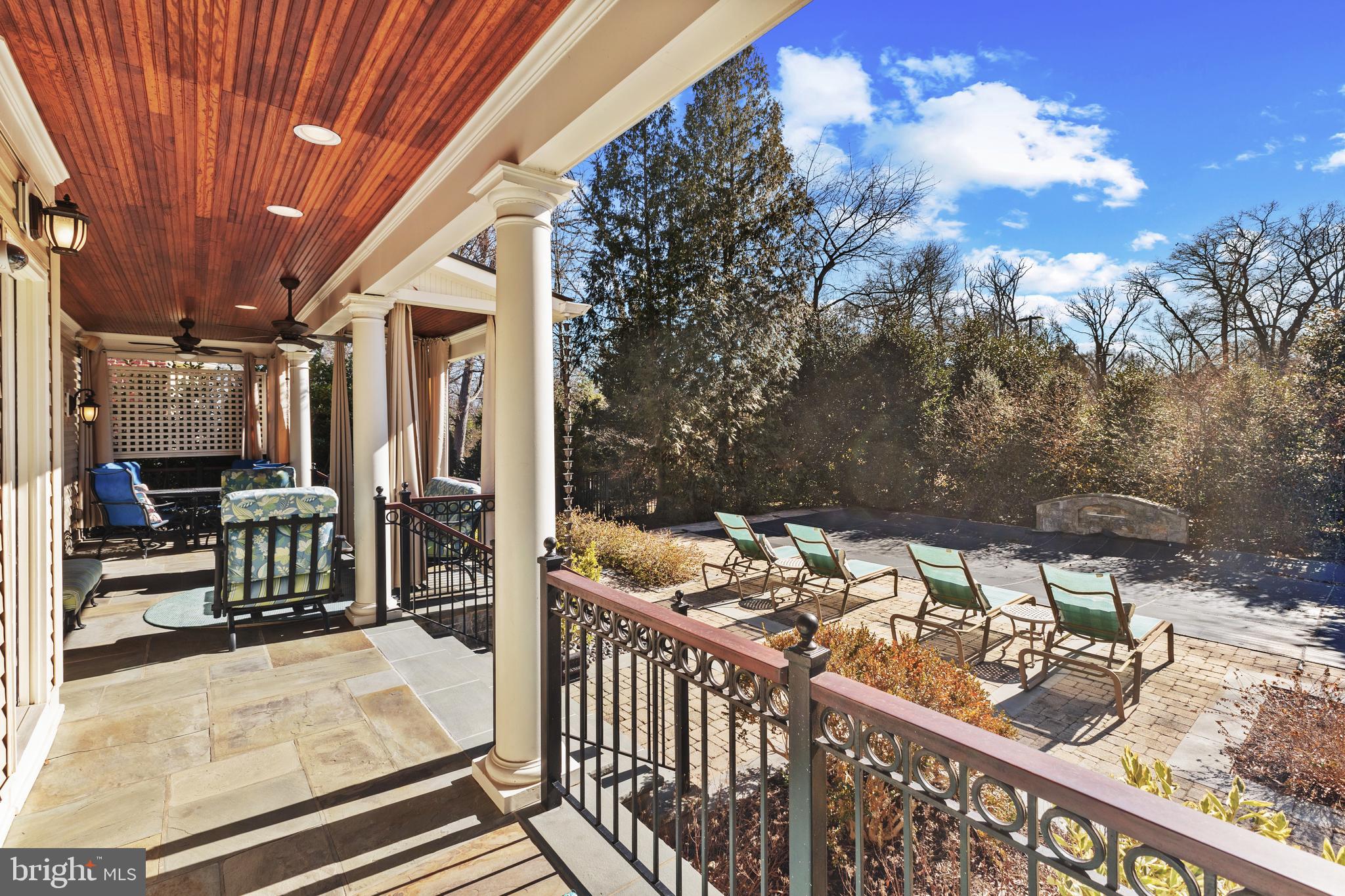 HUNTER'S MANOR - Residential